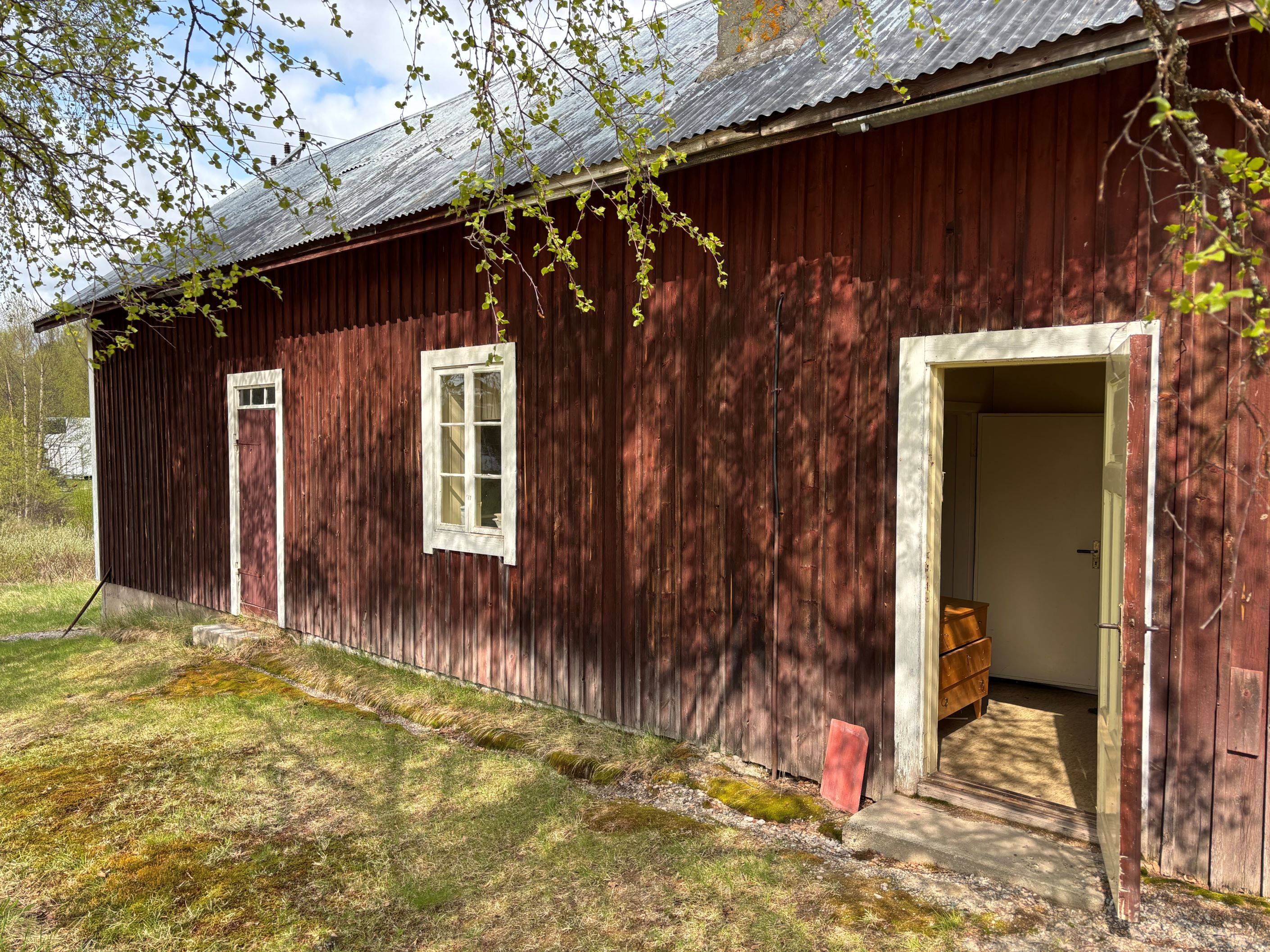 Uthuset med gästrum