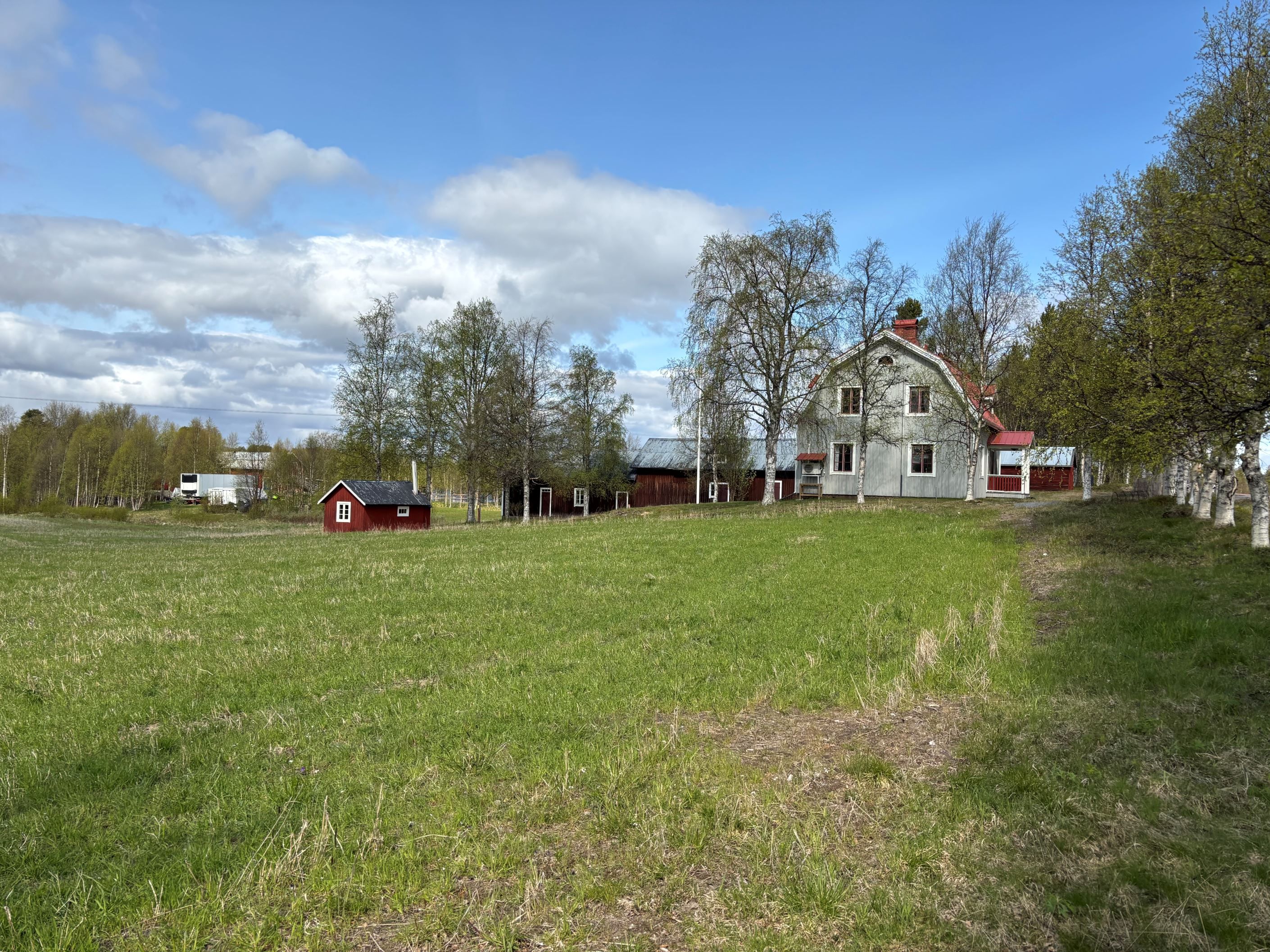 Gården sett från kapellet