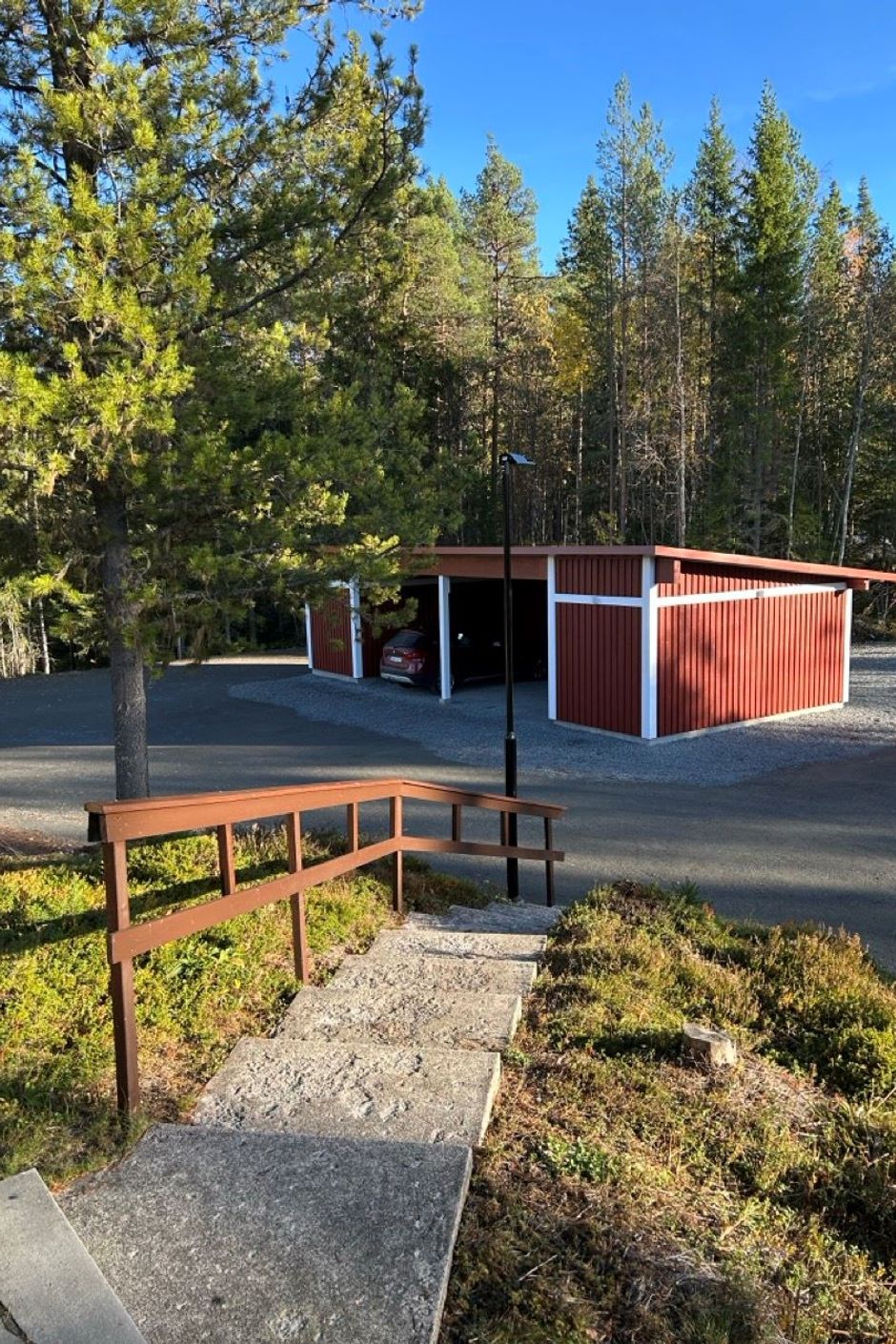 Carport med förråd