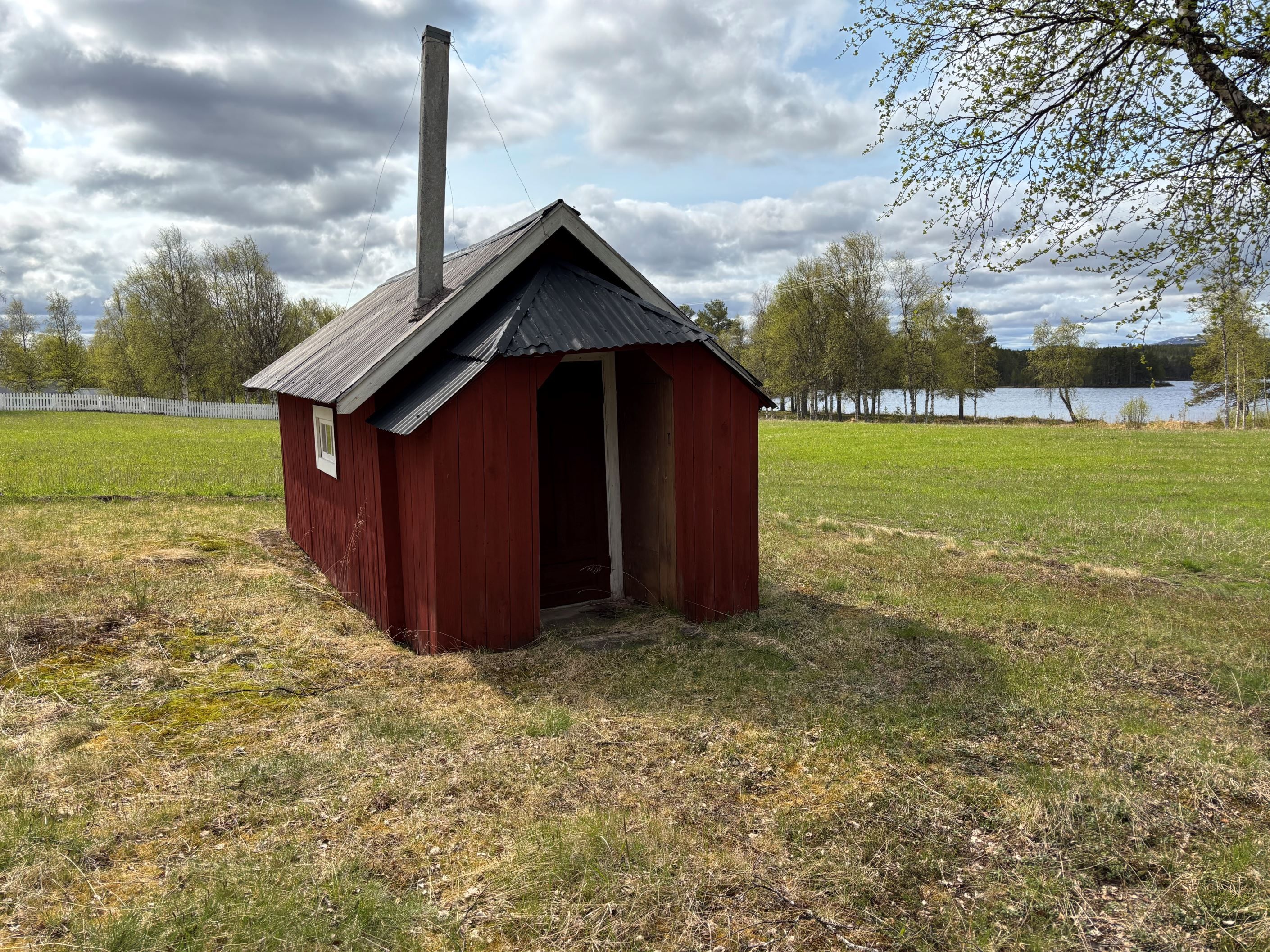 Enklare mindre stuga/förråd