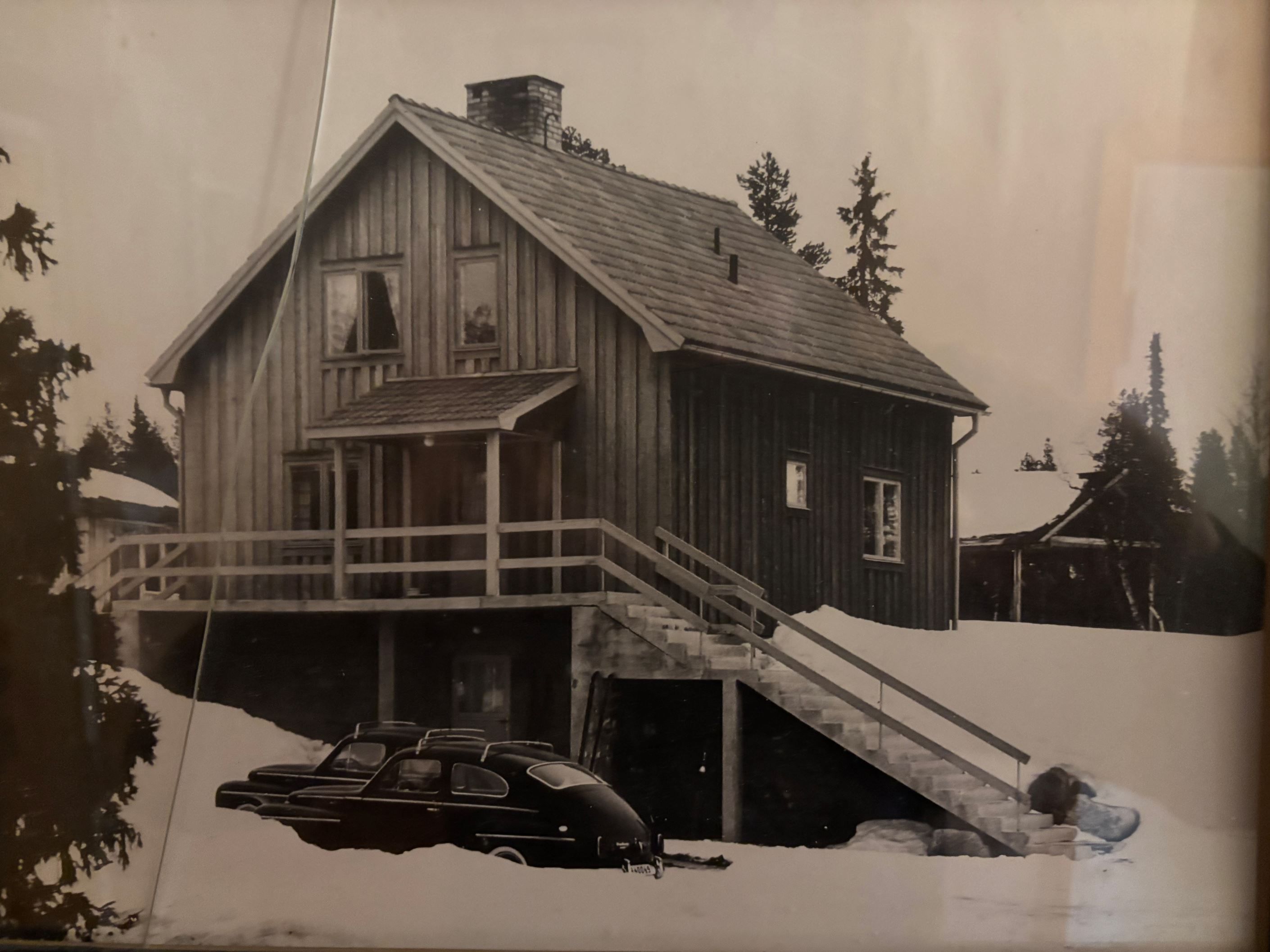 Undrar vilket år bilden togs på huset ?