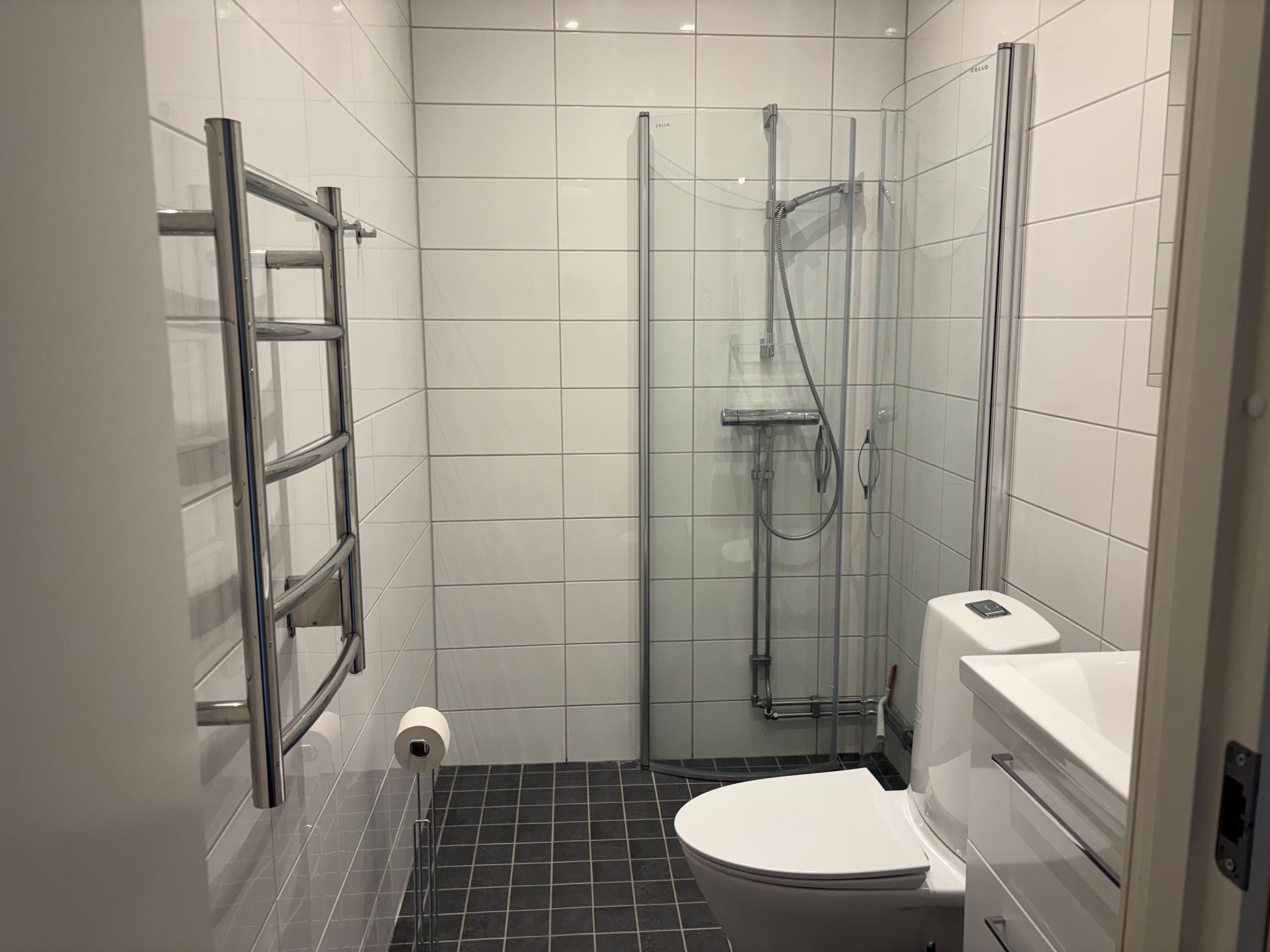 Badrum 1 med tvättmaskin