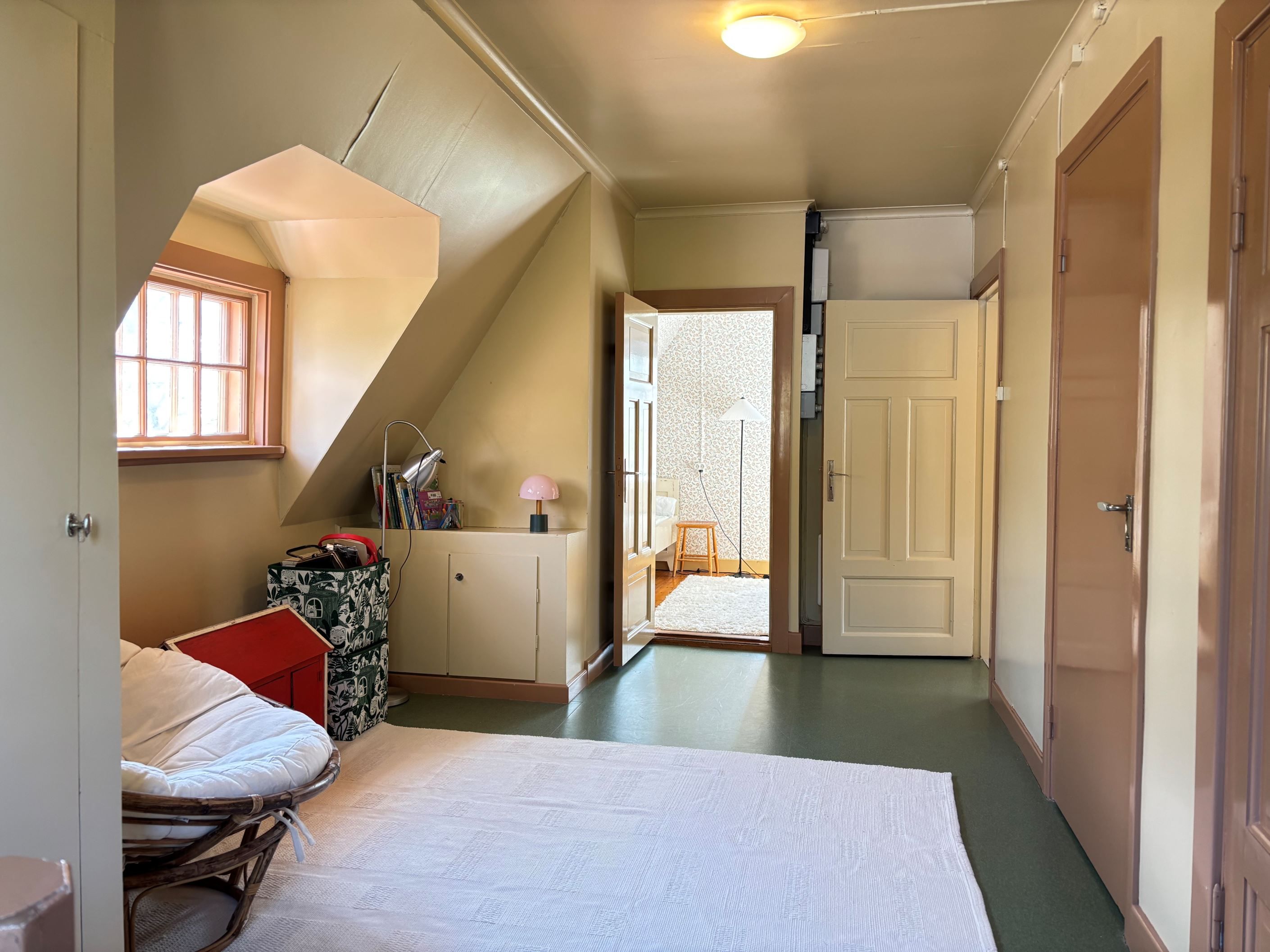 Hall ovan trapp på övervåningen