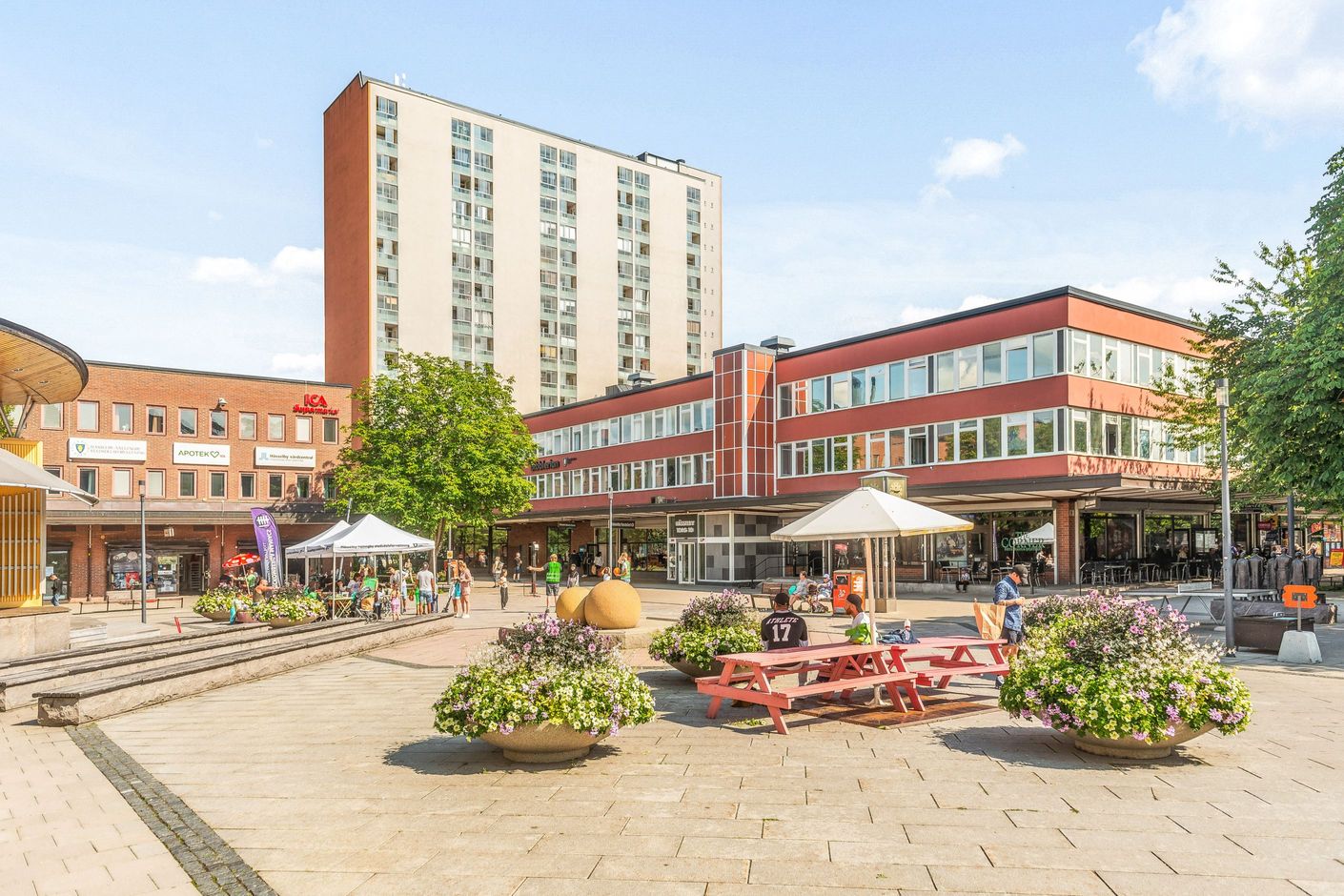 Hässelby Gård torg
