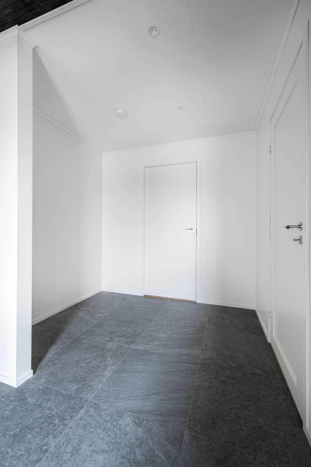 Hall/kappavhängning