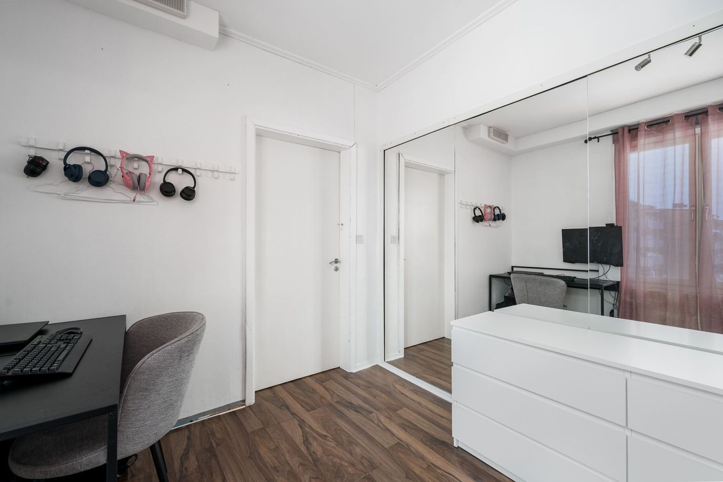 Sovrum 3/Spegelrum