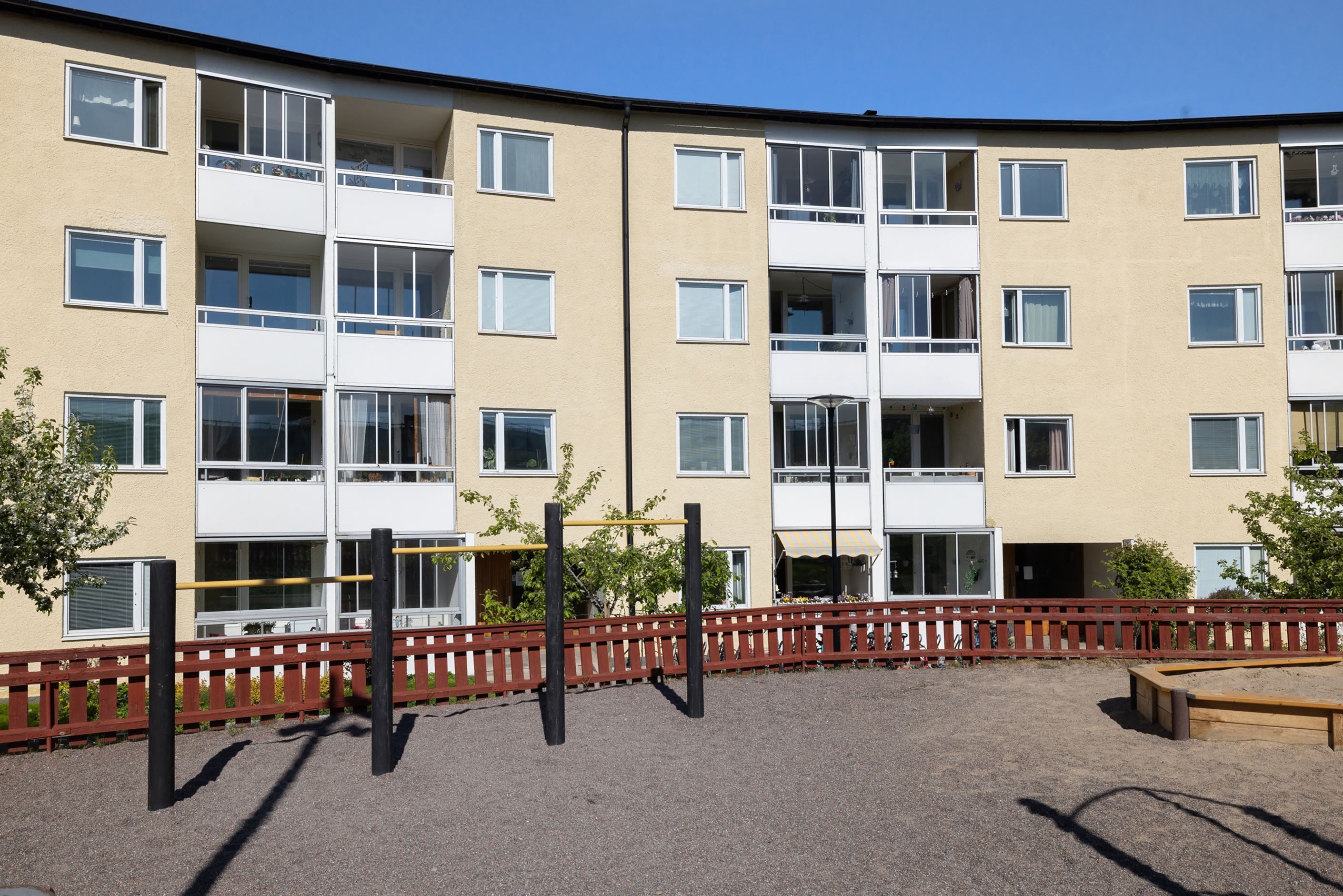 Lekplats på innergården