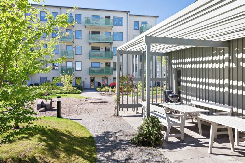 Lågupplöst Lågupplöst Innergård
