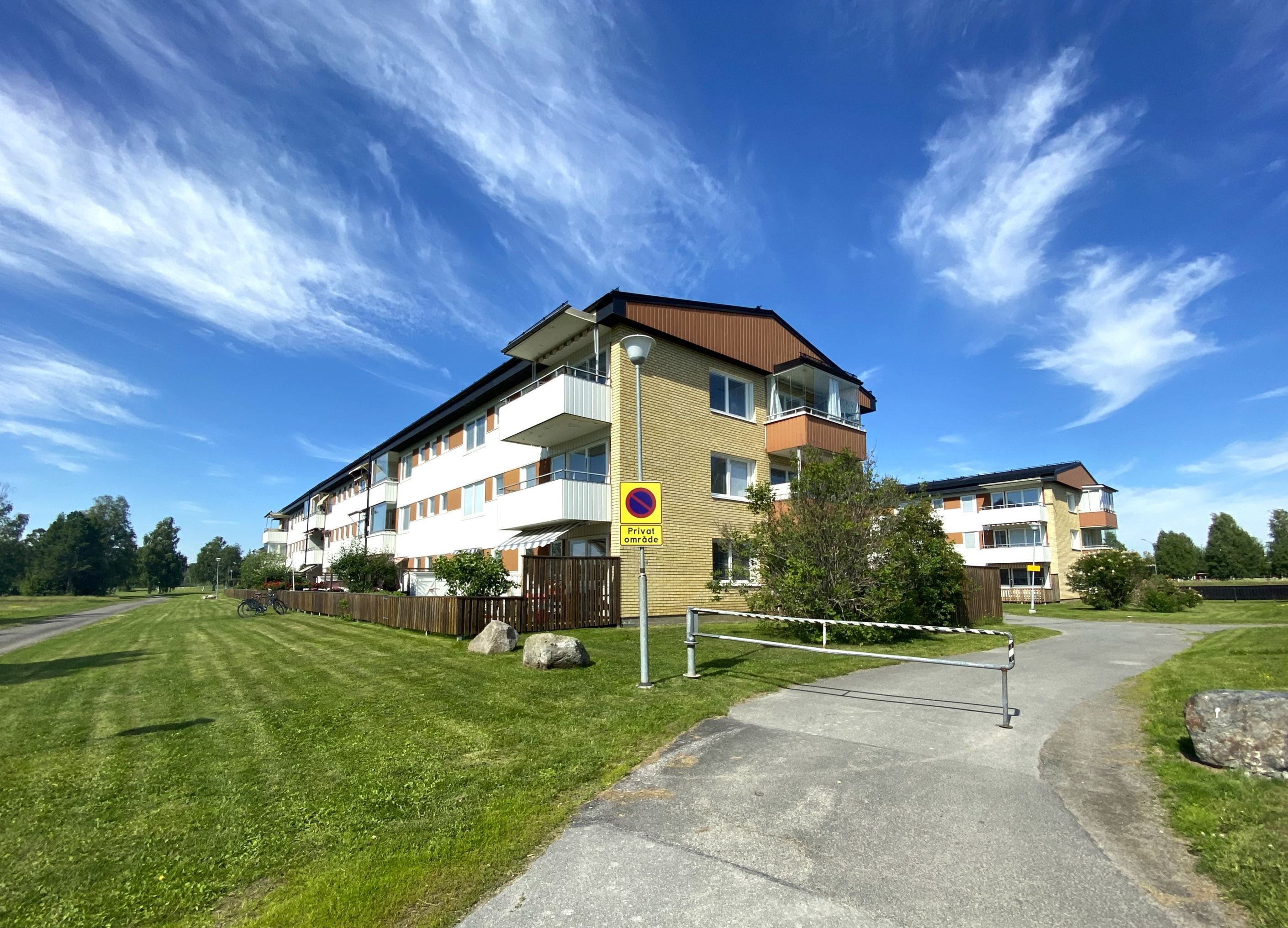 Östra strandvägen 16 och 18