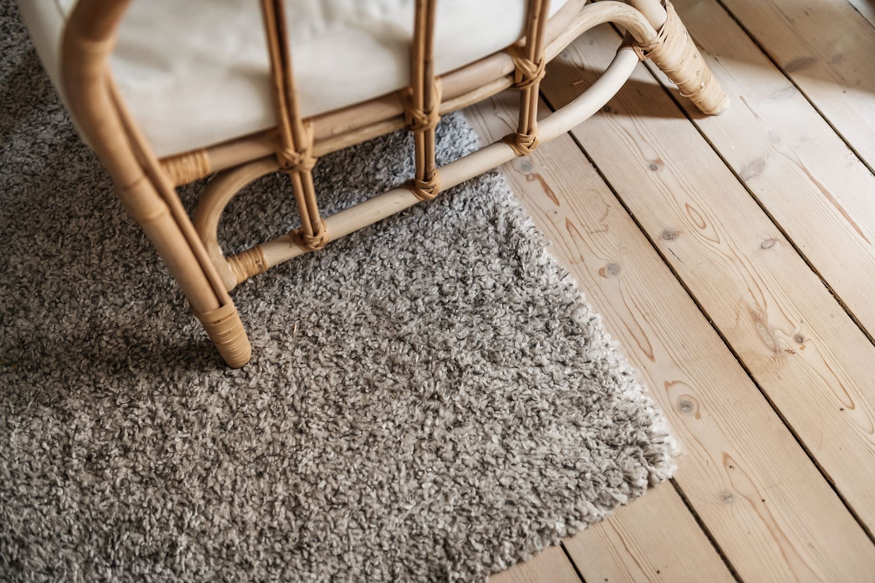 Vackert brädgolv från husets ursprung