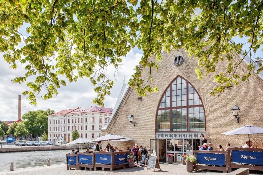 Tänk att bo så nära Feskekôrka