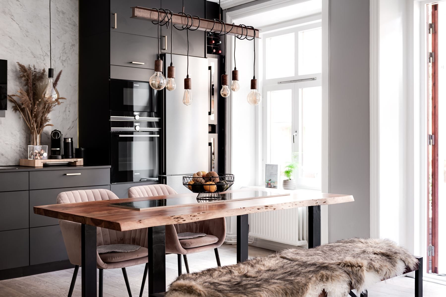 Stor matplats med plats för det större sällskapet