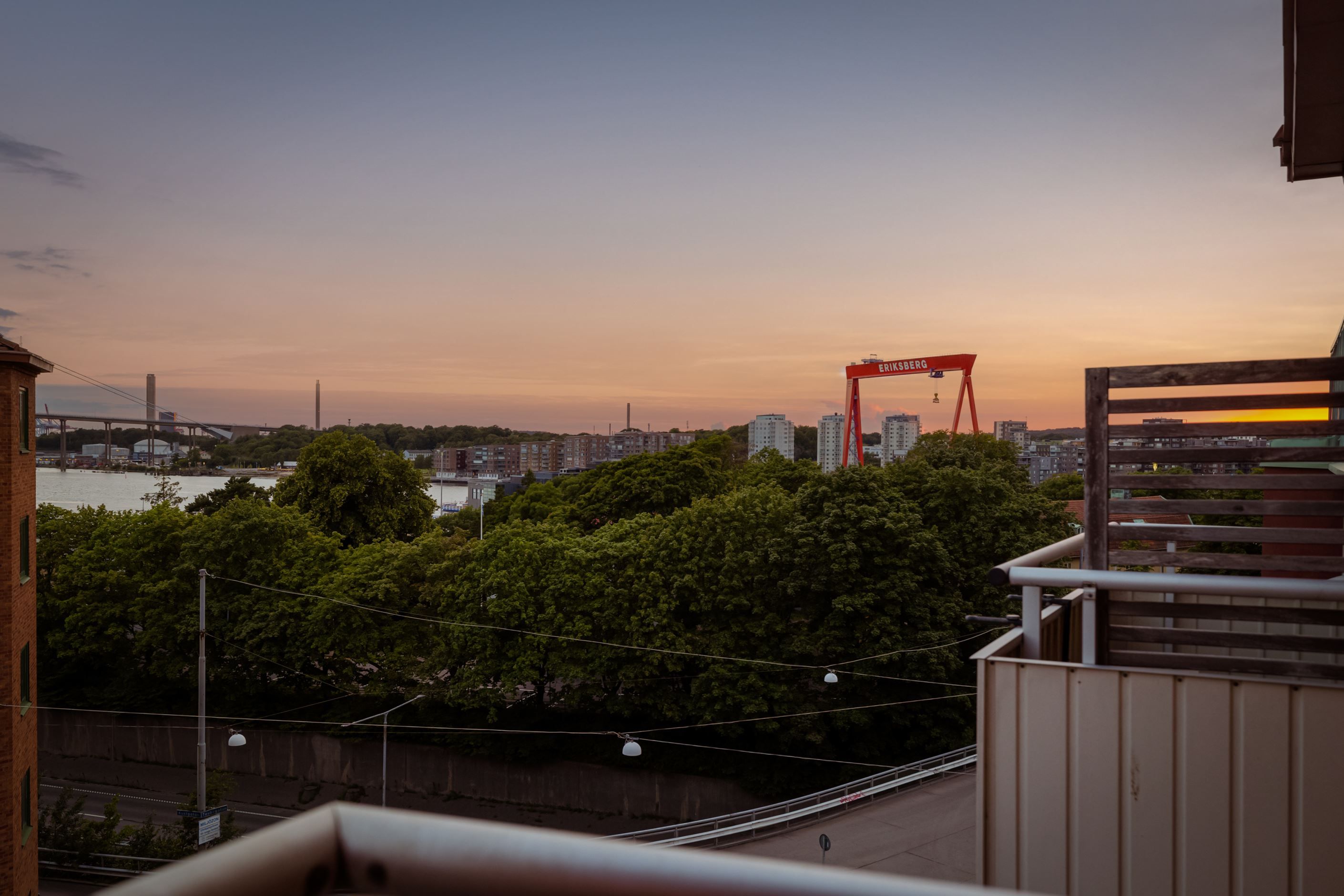 Magisk utsikt mot Älvsborgsbron från balkongen