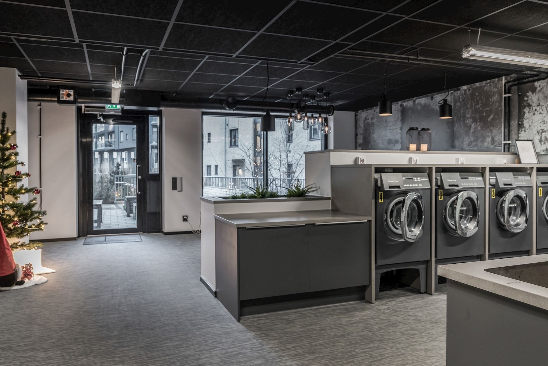 Stor och fräsch tvättstuga där det är enkelt att få tid