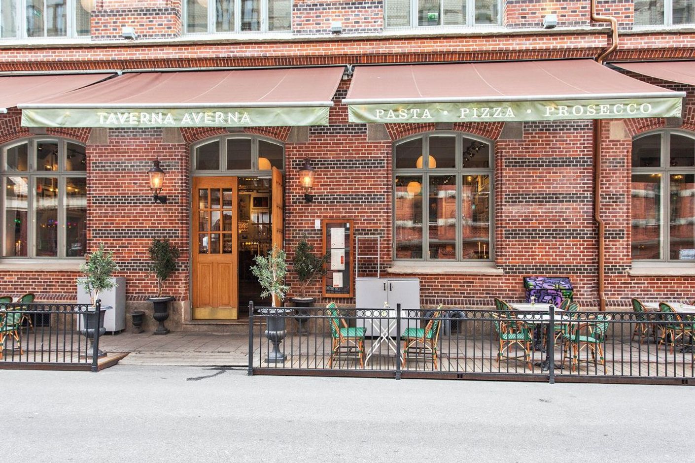 På samma gata en bit bort finner man nåra av Göteborgs bästa restauranger