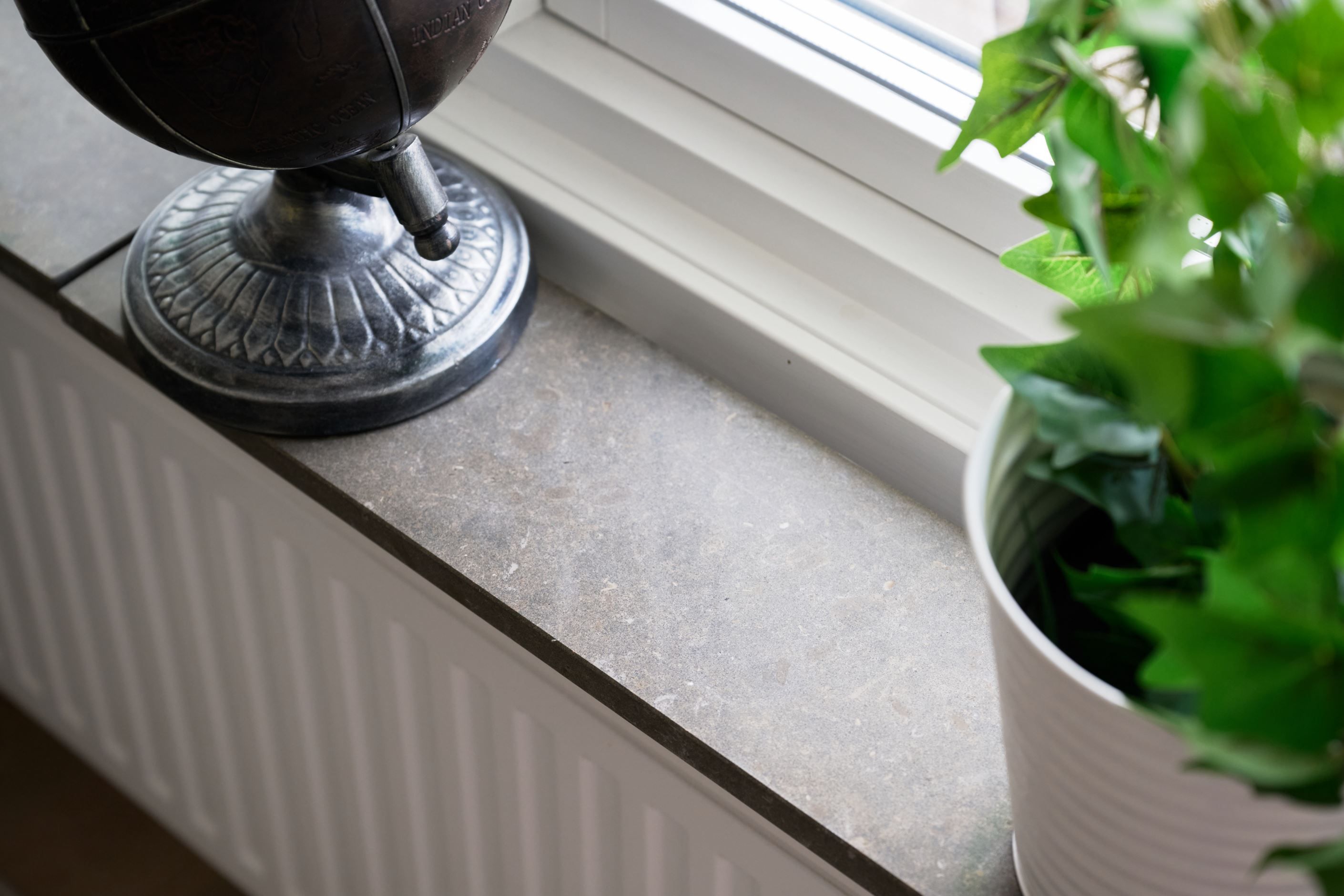Fina detaljer så som fönsterbräda i sten