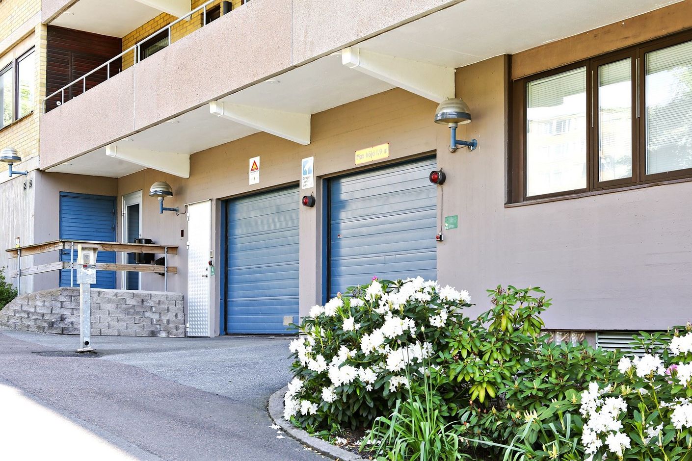 Egen garageplats ingår i avgiften (går att hyra ut i andra hand)