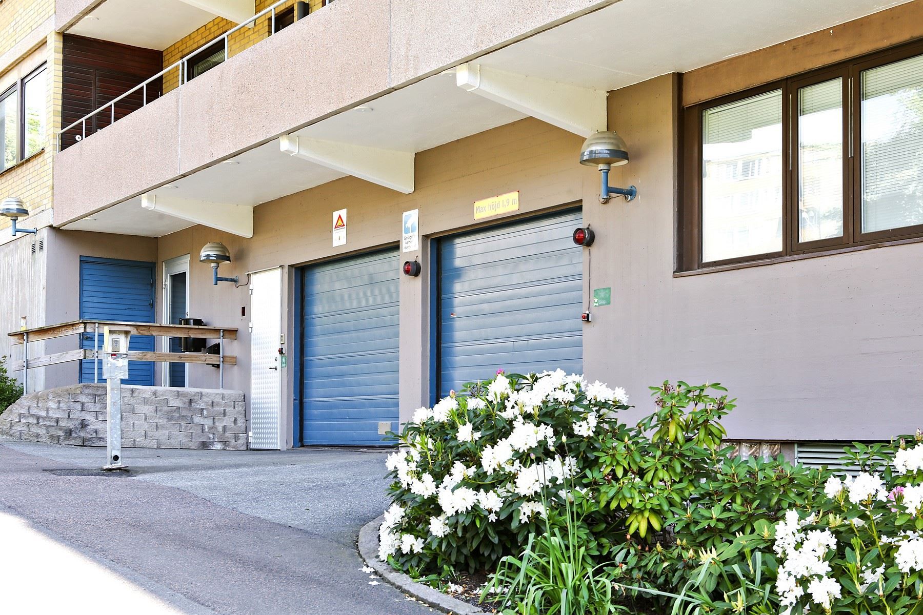 Egen garageplats ingår i avgiften (går att hyra ut i andra hand)