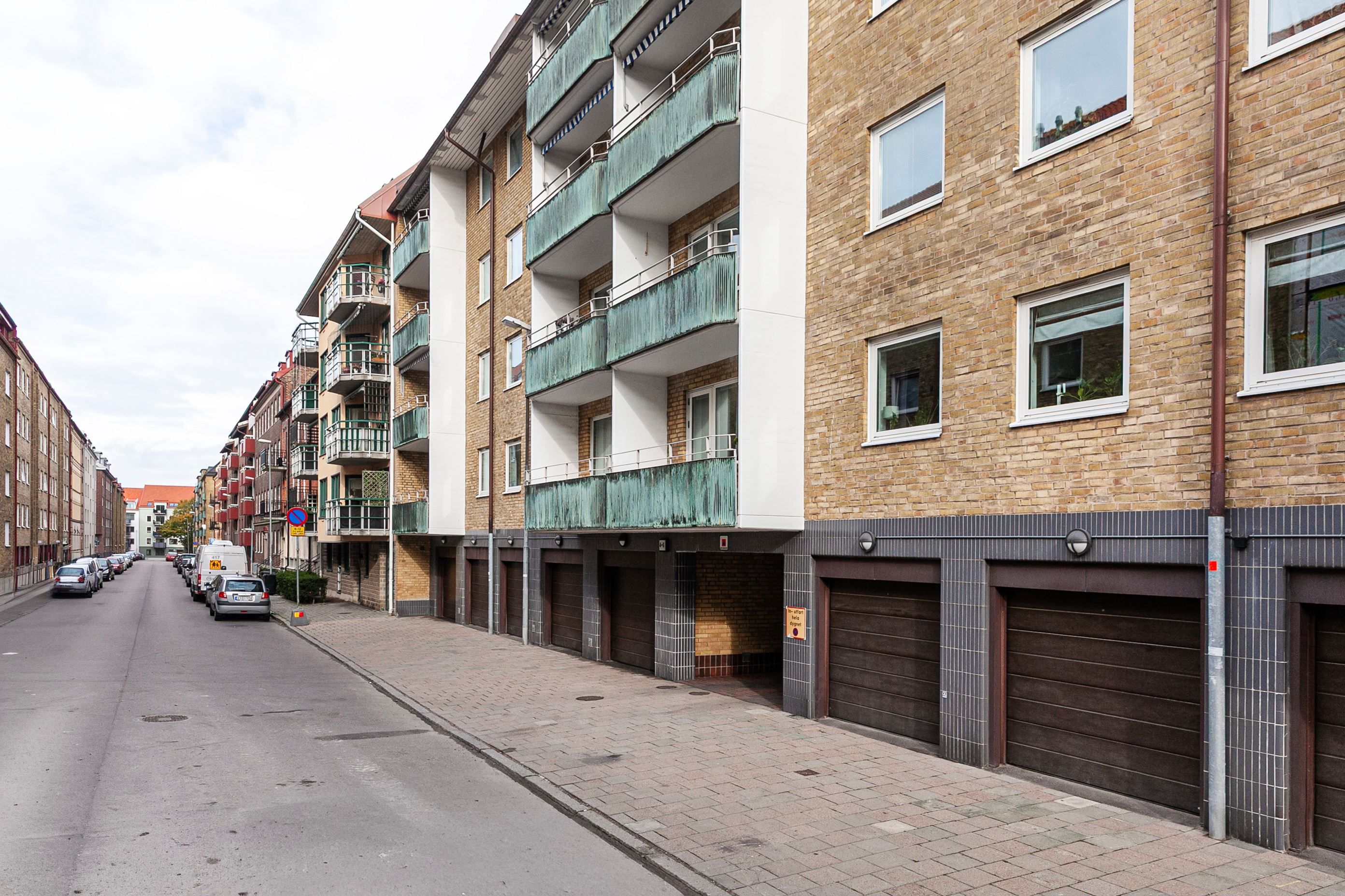 Garage finns att hyra