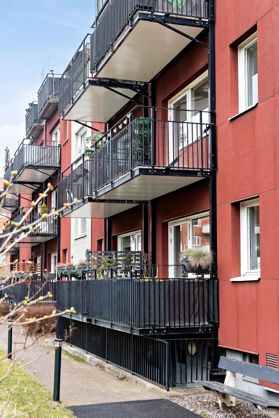 Vy mot baksidan