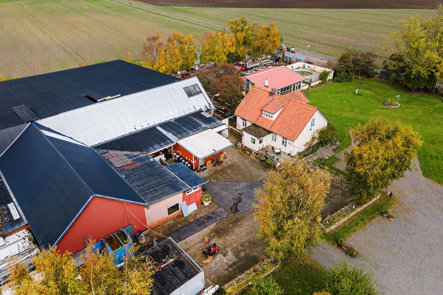 Flygfoto över fastigheten