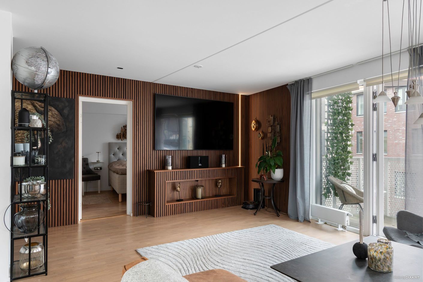 Fina Wood on wall-väggar