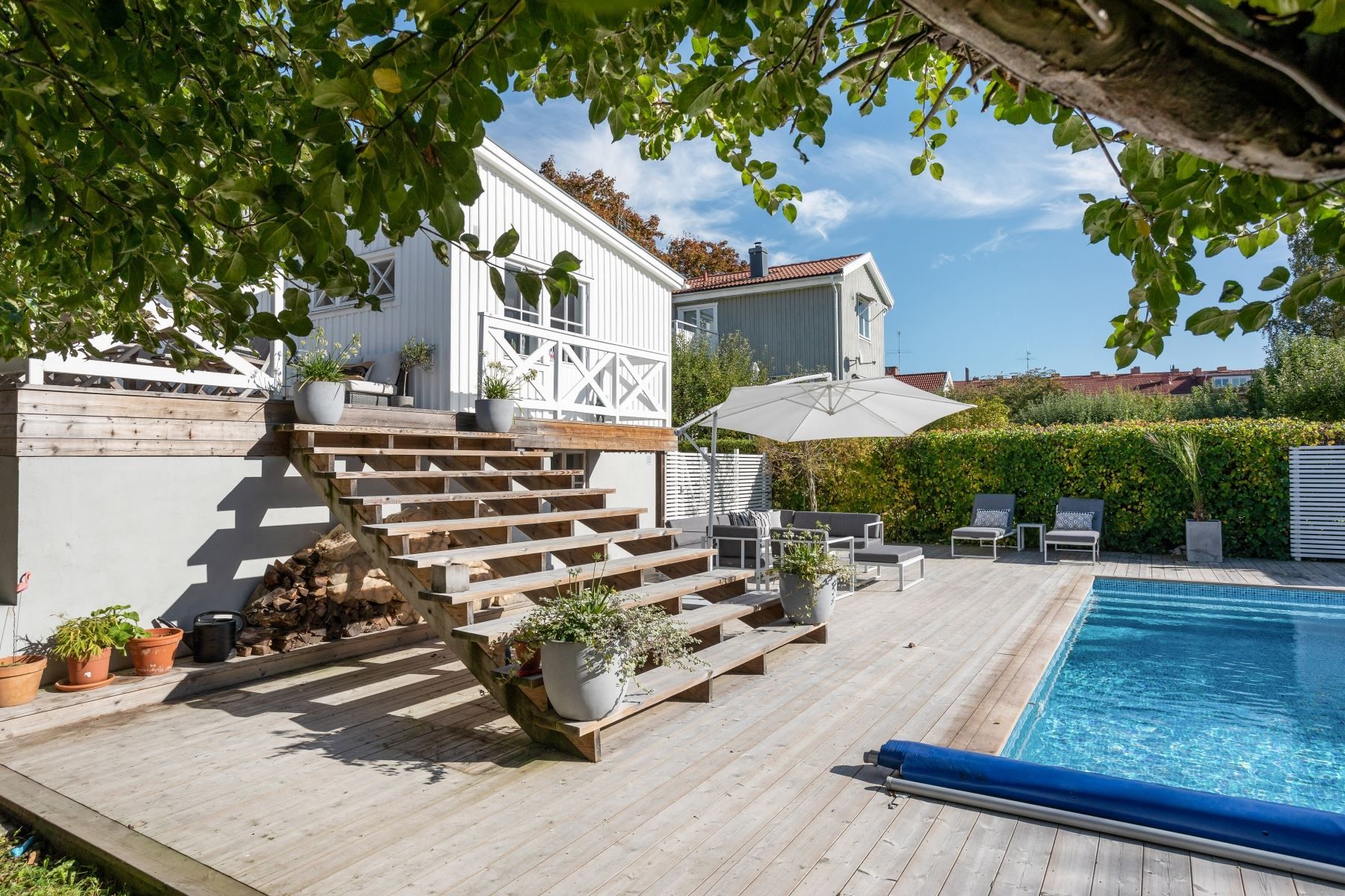 Pool håller med "vardagslyx"