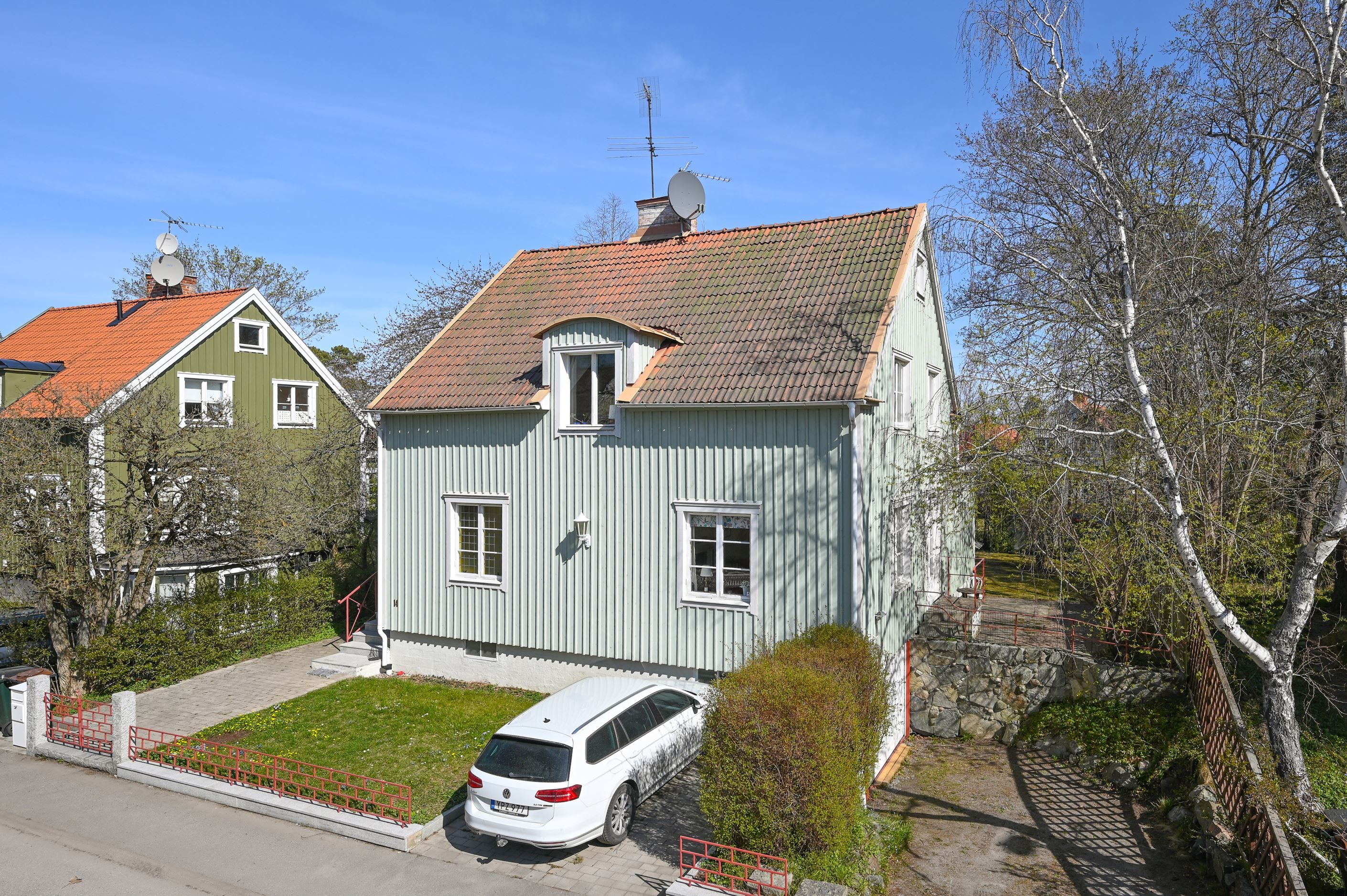 Välbelägen 20-talsvilla i trivsamma kvarter med närhet till skola, kommunikationer och butiker