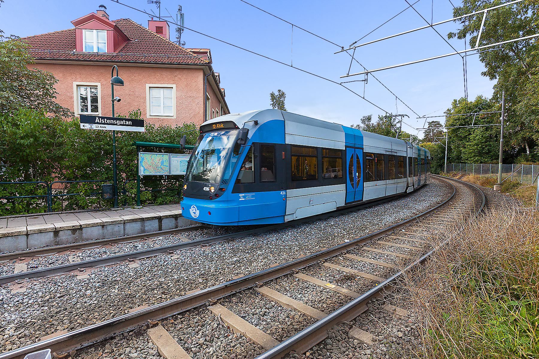 12:ans spårvagn vid Ålstens Torg