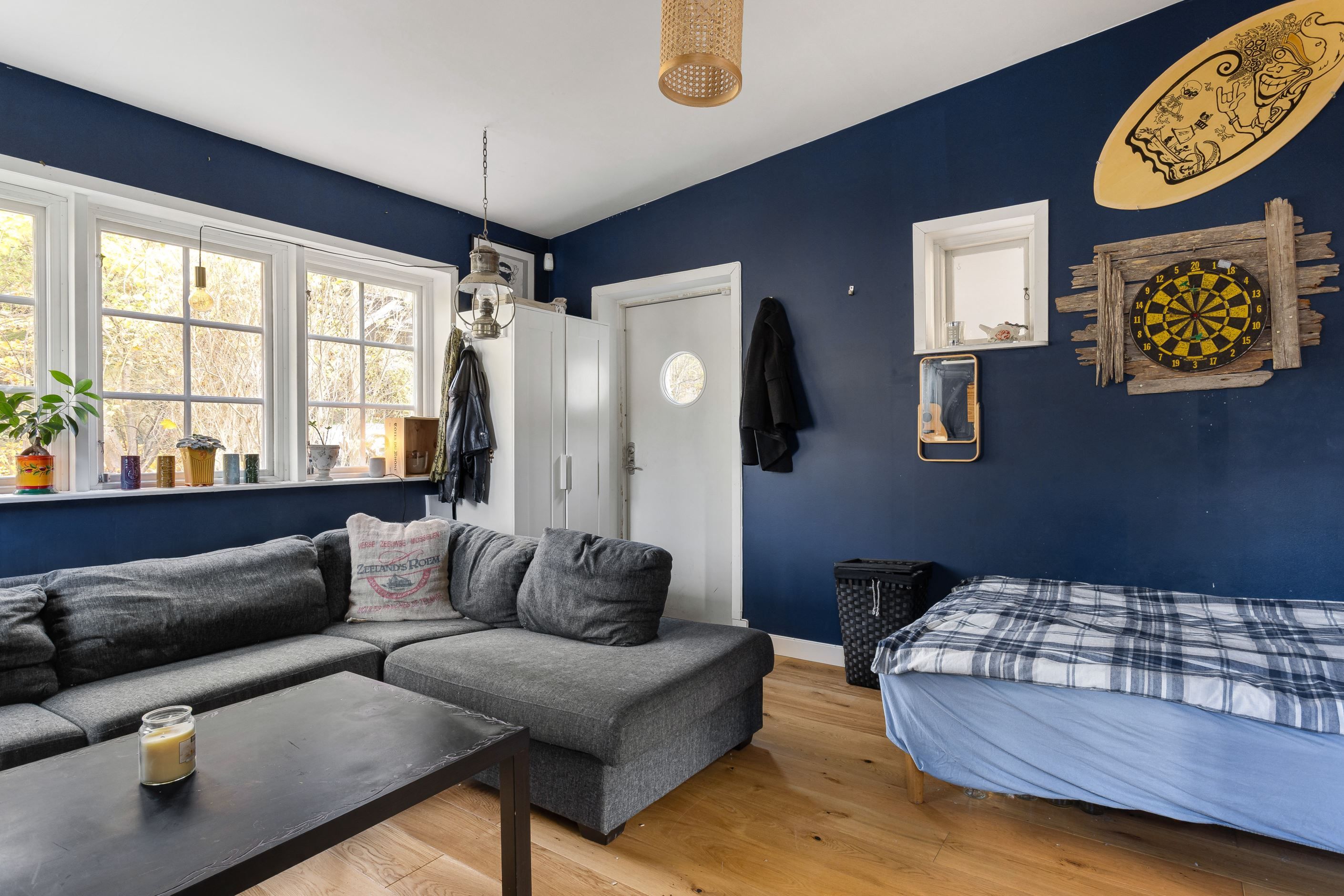 Tonårsrum med egen entré