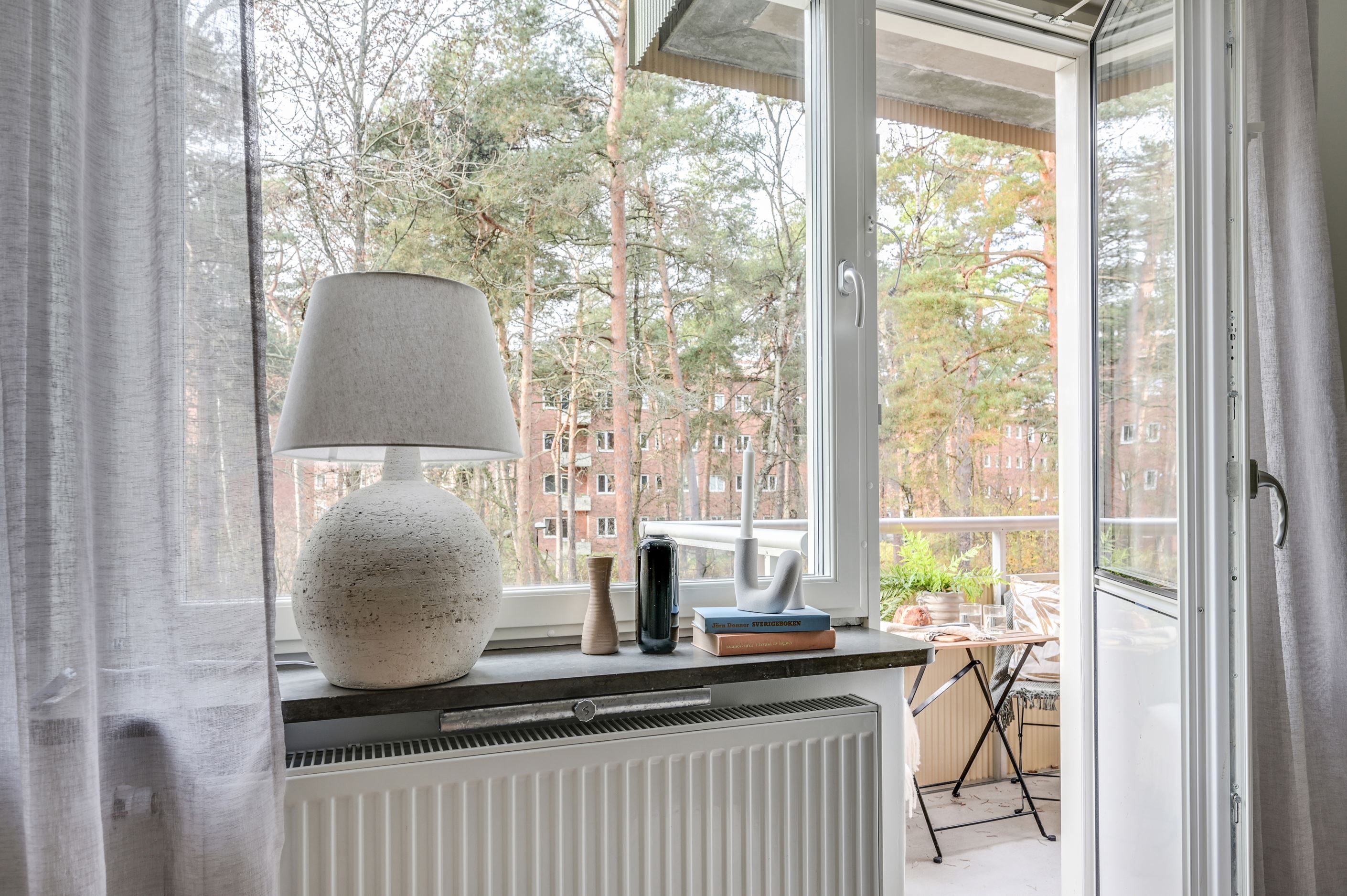 Helt ogenerat läge med skogen som närmaste granne