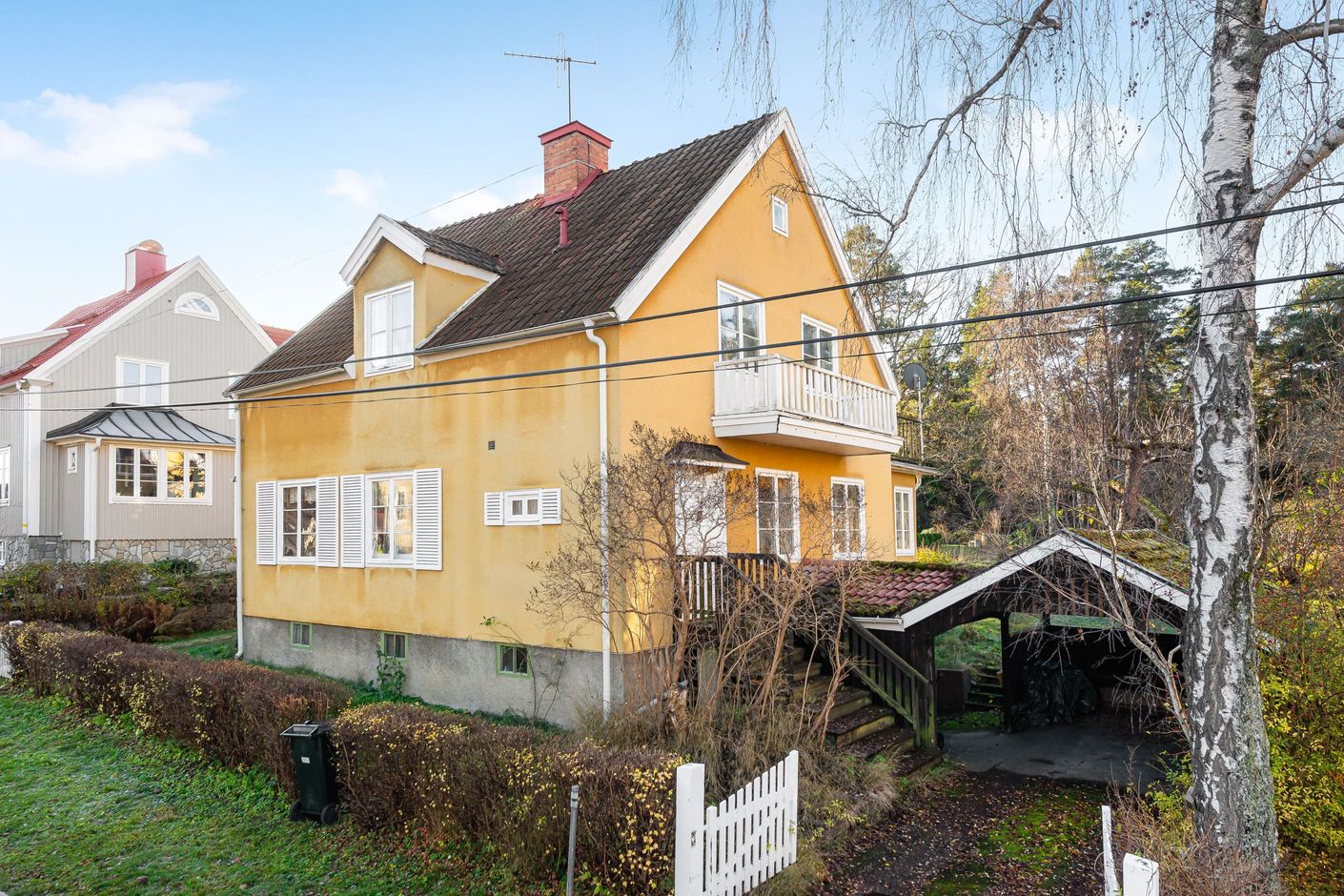 Smedslättsvilla på S/V-vänd tomt om hela 1 418 kvm invid Storskogen