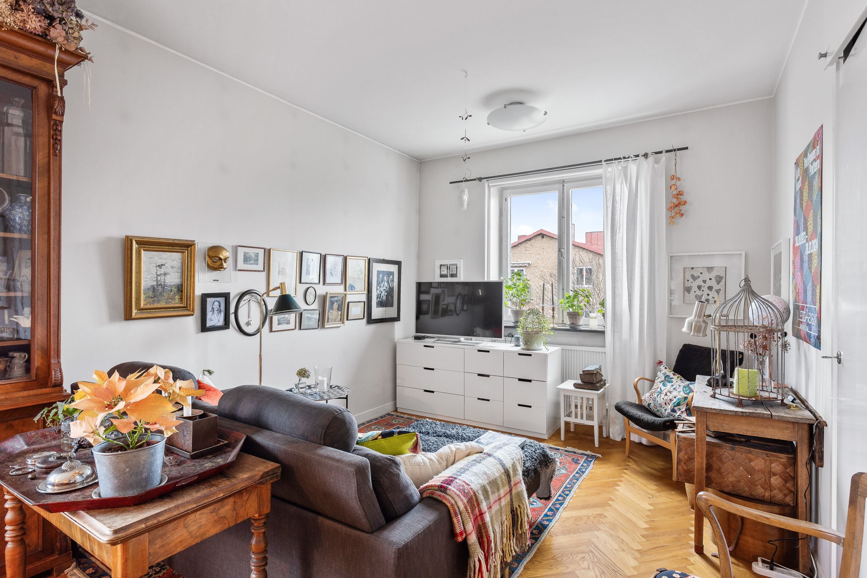 Grannar har delat av detta rum för ett extra sovrum