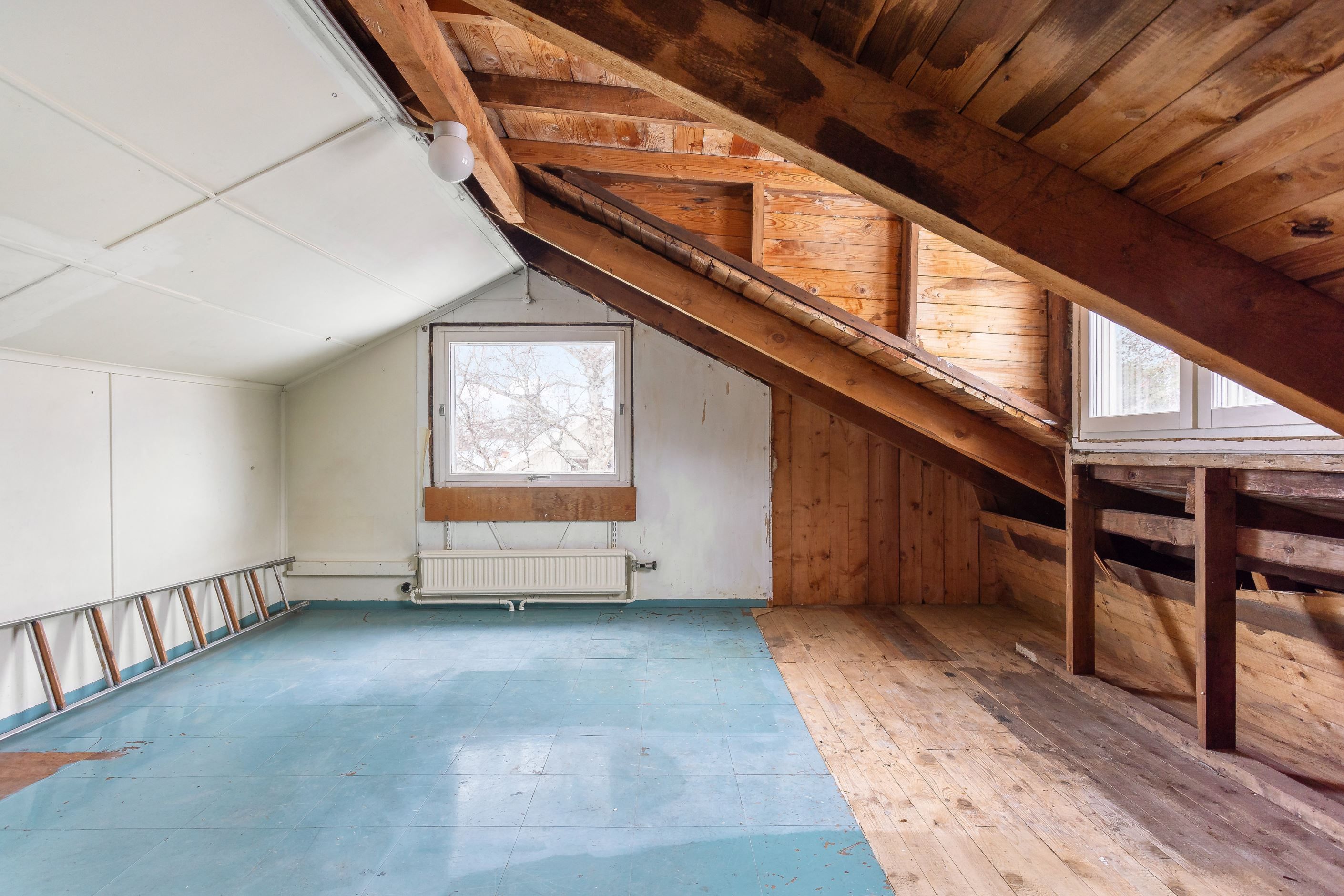 Delvis inredd vindsvåning