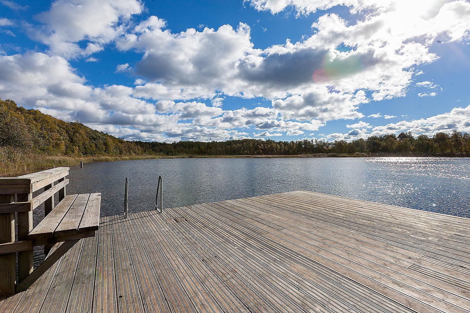 Kyrksjöns naturreservat i området - bad sommartid och skridsko på vintern