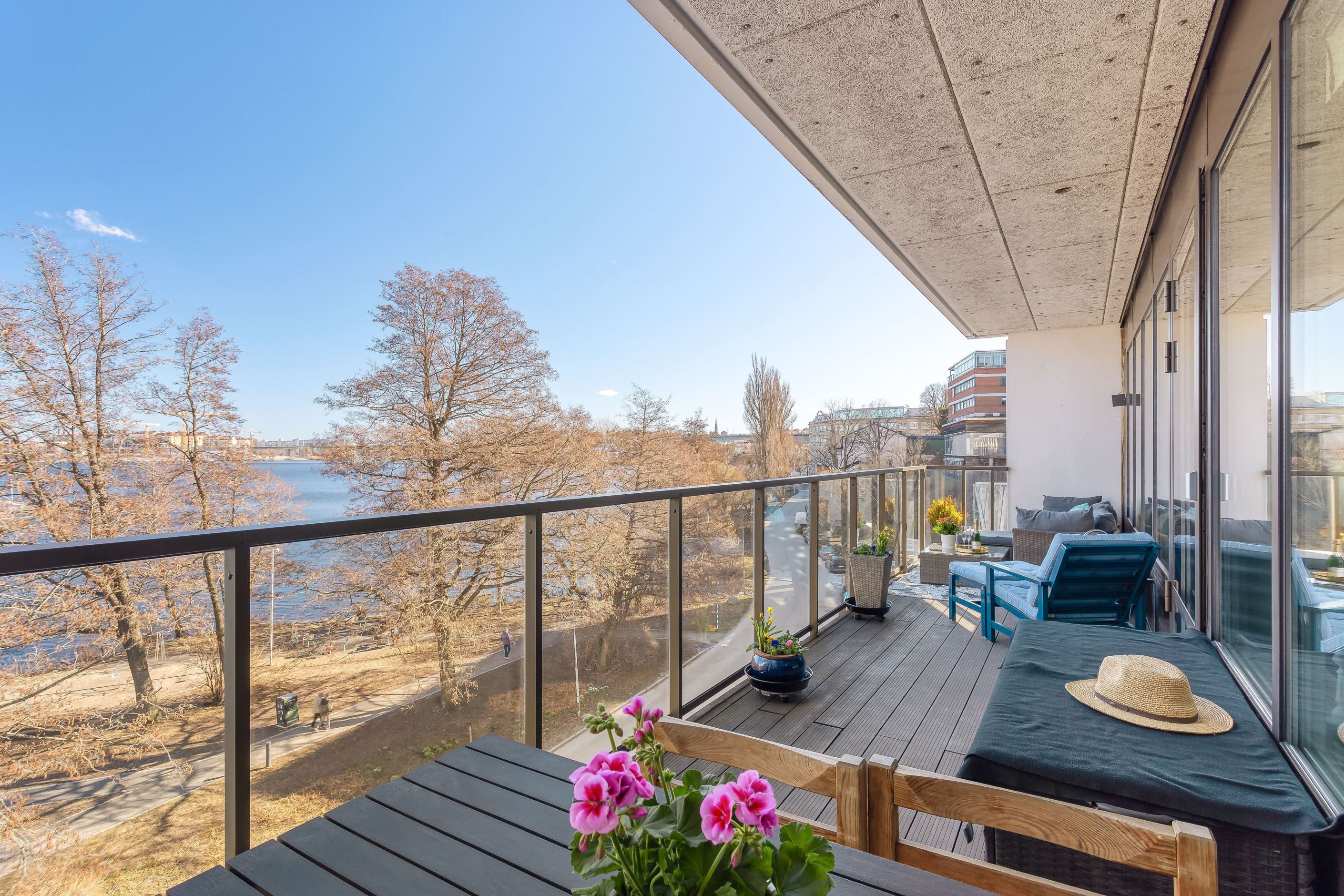 ...ett "extrarum" om 26 kvm den varma årstiden