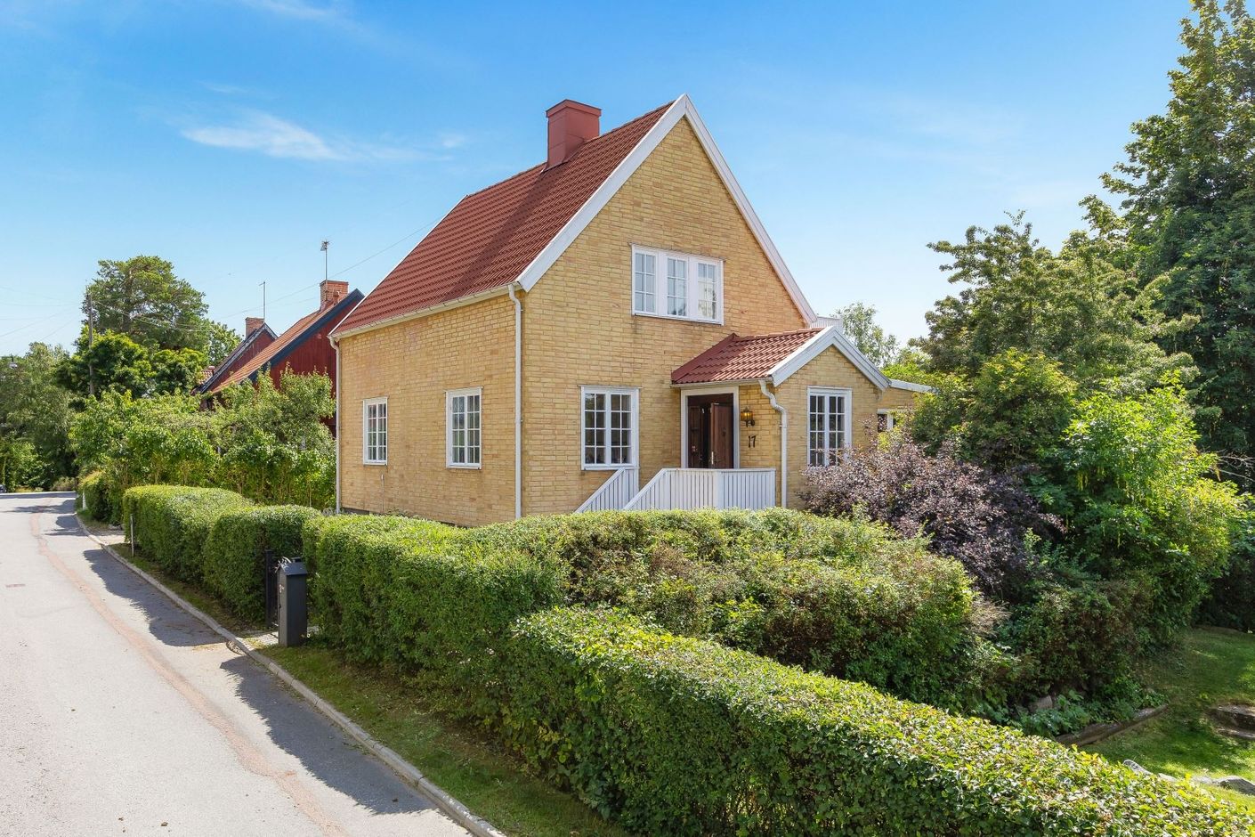 Välhållen familjevilla i grönskande kvarter