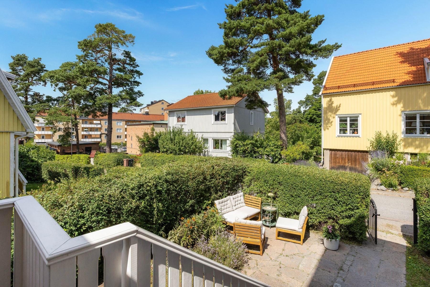 Uteplatser som erbjuder såväl sol som skugga från morgon till kväll