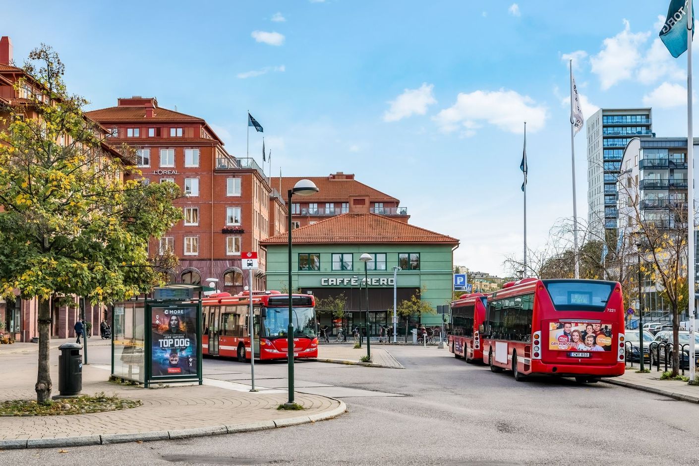 Alviks Torg, en knutpunkt med närservice och kommunikationer
