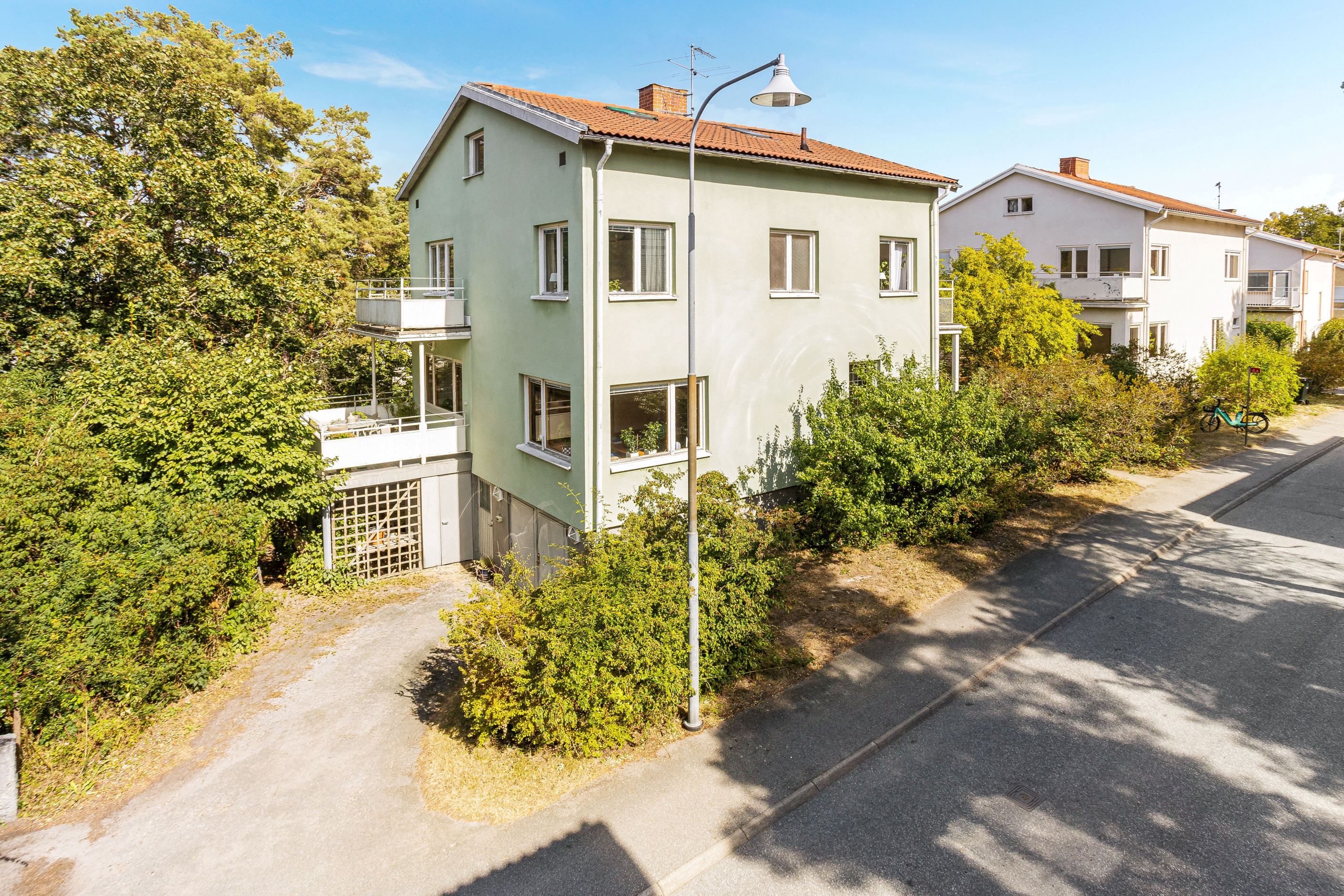 Stora Mossen-villa i skyddat läge - en familjevilla med allt vad man kan önska sig