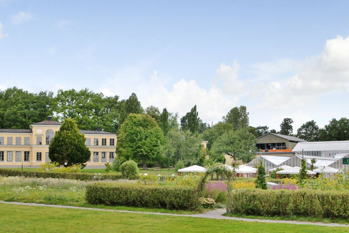 Fjärilshuset med café i Hagaparken