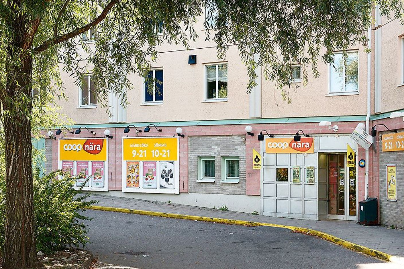 En fin Coop-butik i området håller med mat