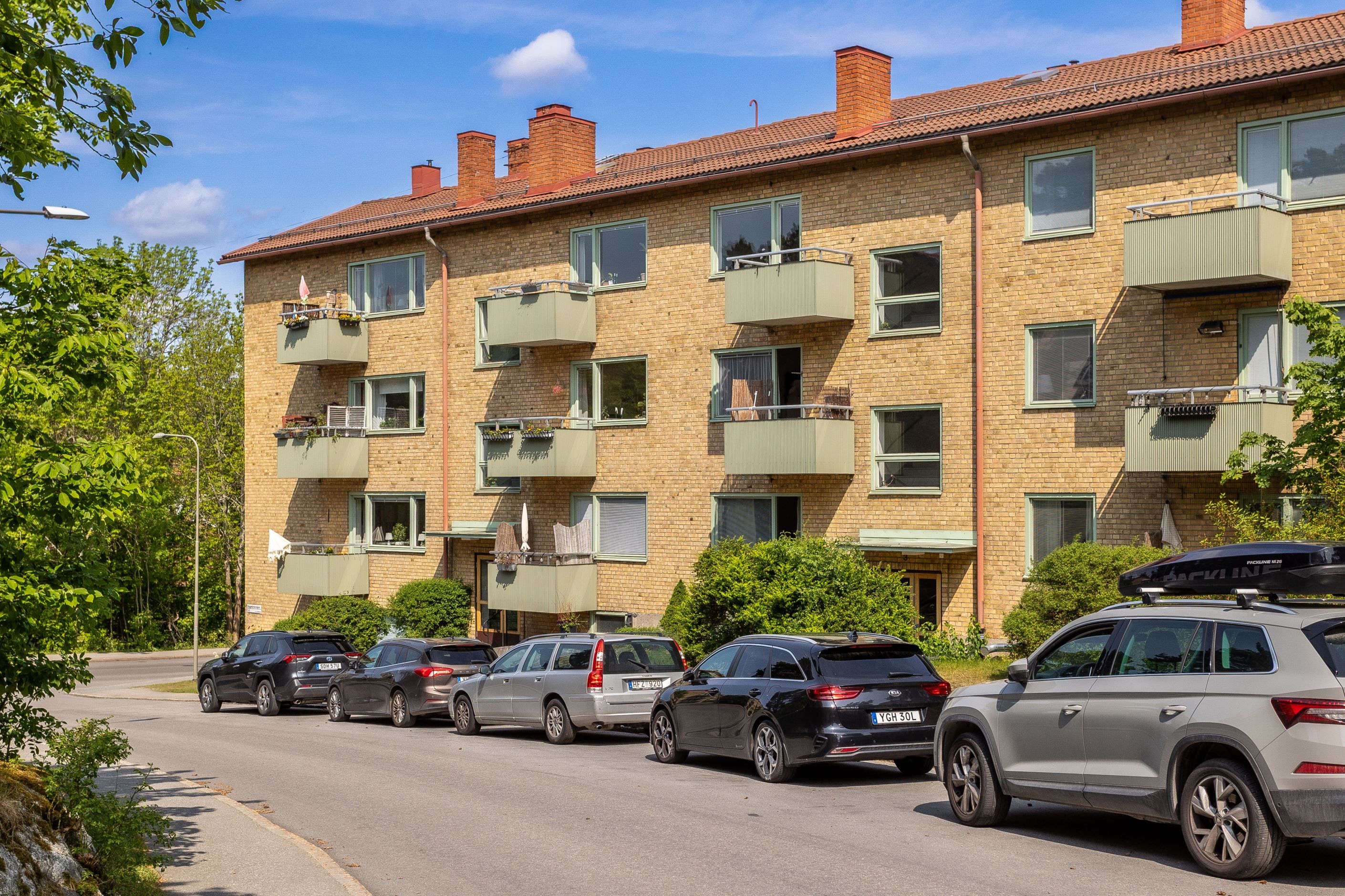 Populära skolor, förskolor och goda kommunikationer i närheten