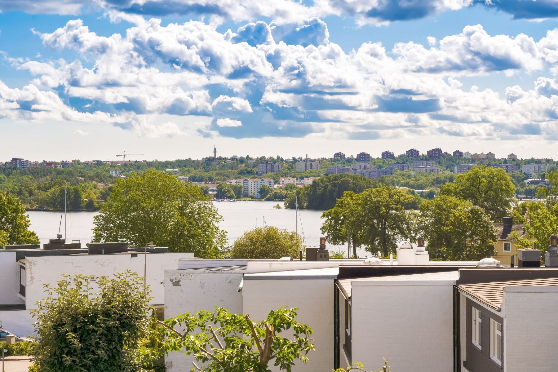 Fin vy ner mot fjärden från huset