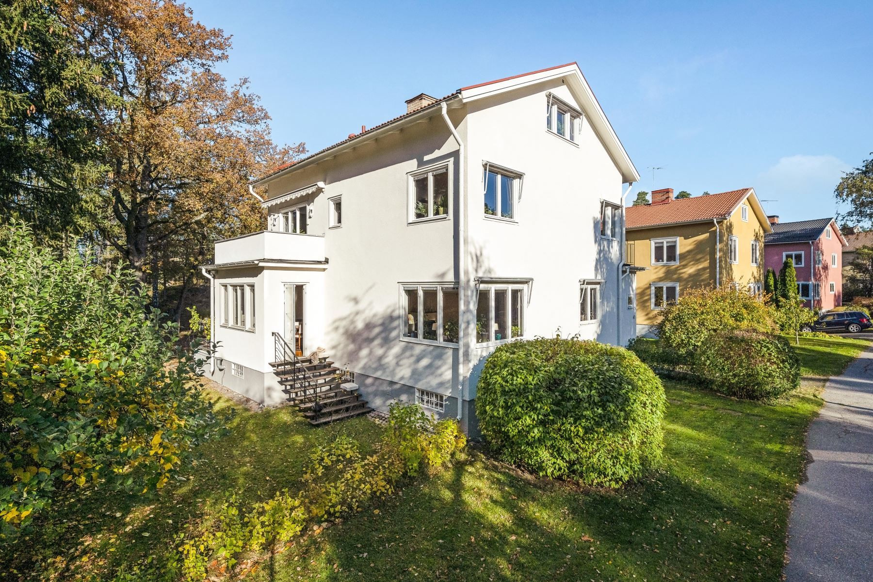 Gedigen och trivsam familjevilla med härliga ytor