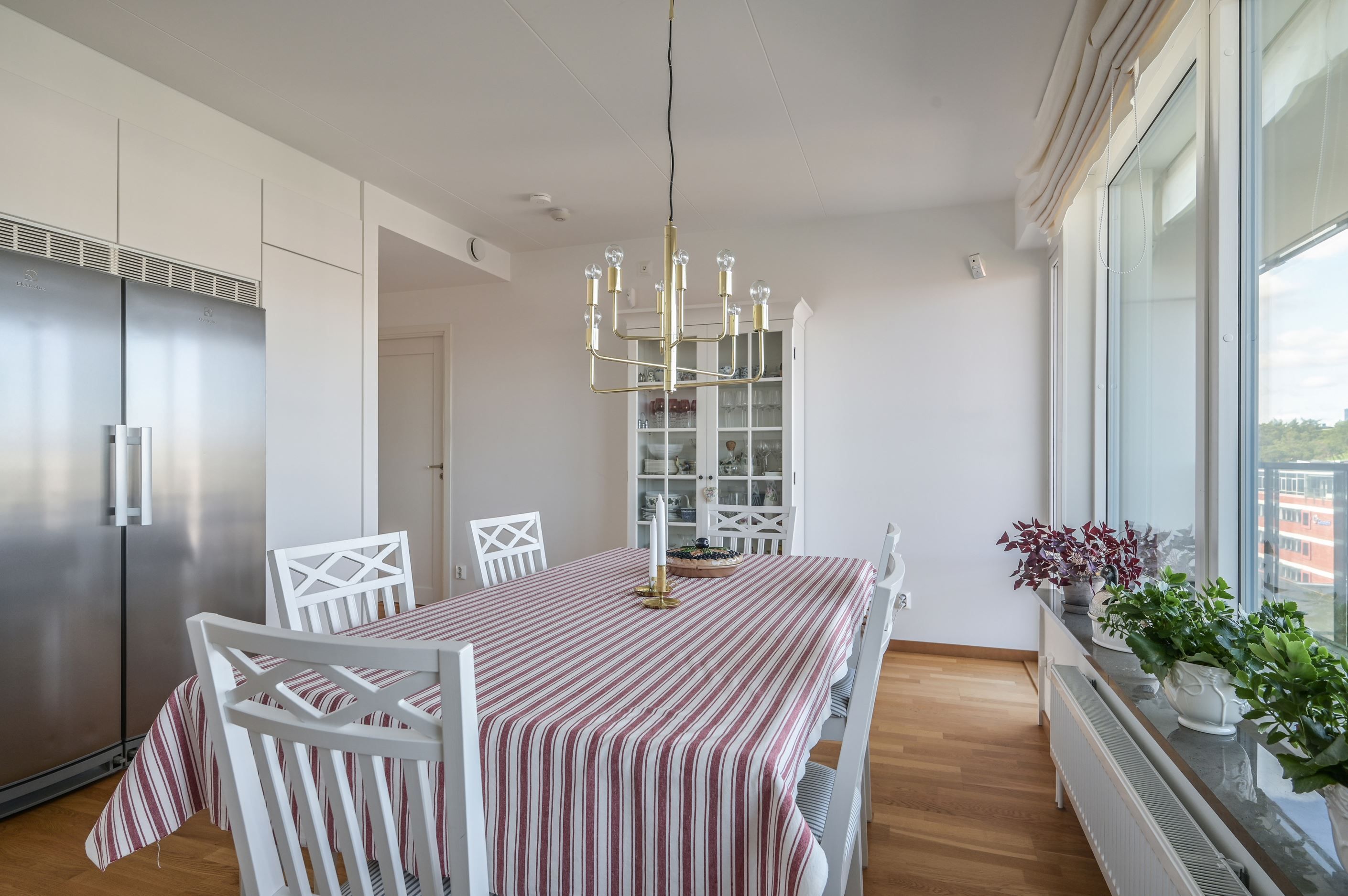 Plats för rymligt matbord