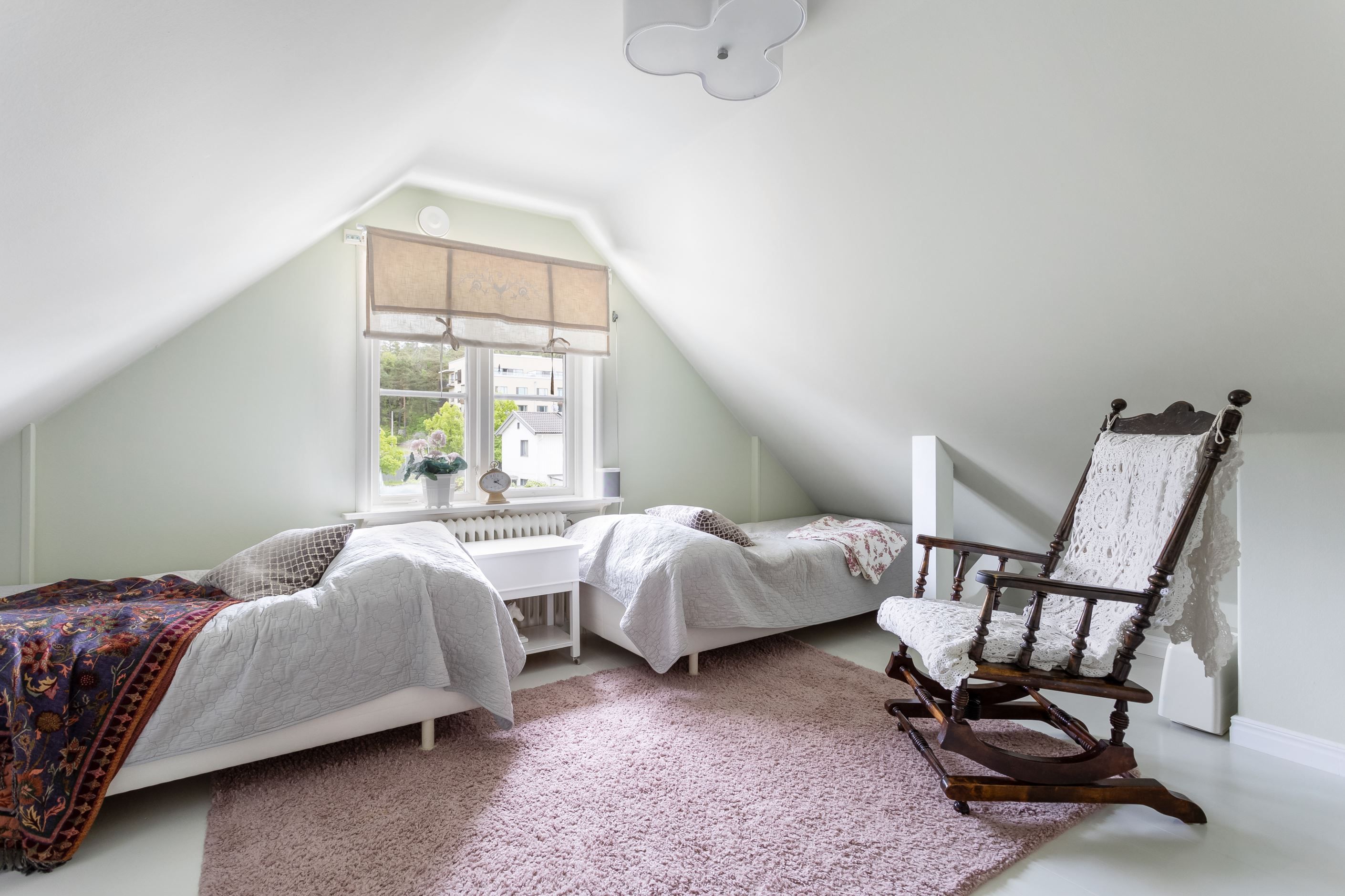 Övervåningens andra sovrum