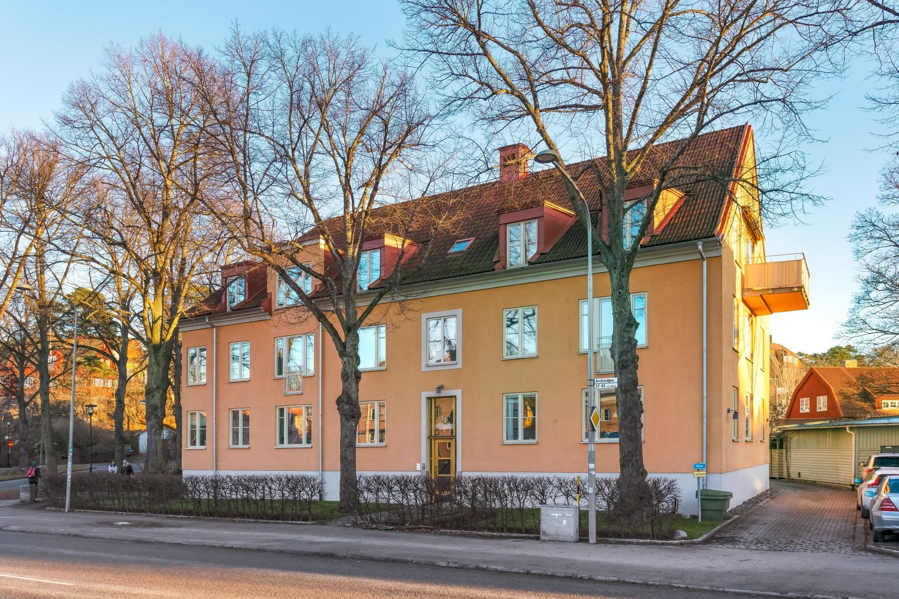Välkommen på visning av vacker våning på Äppelviksvägen 2
