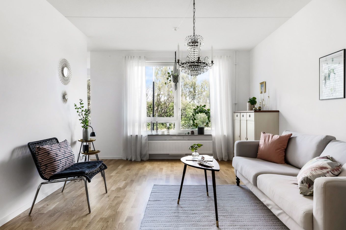 Ljust och inbjudande vardagsrum