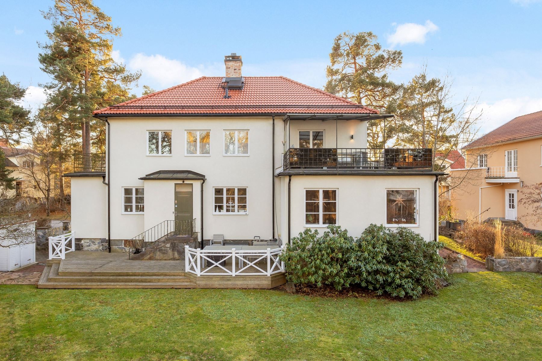 Varmt välkommen till stilfull 20-talsvilla i Stora Mossen på